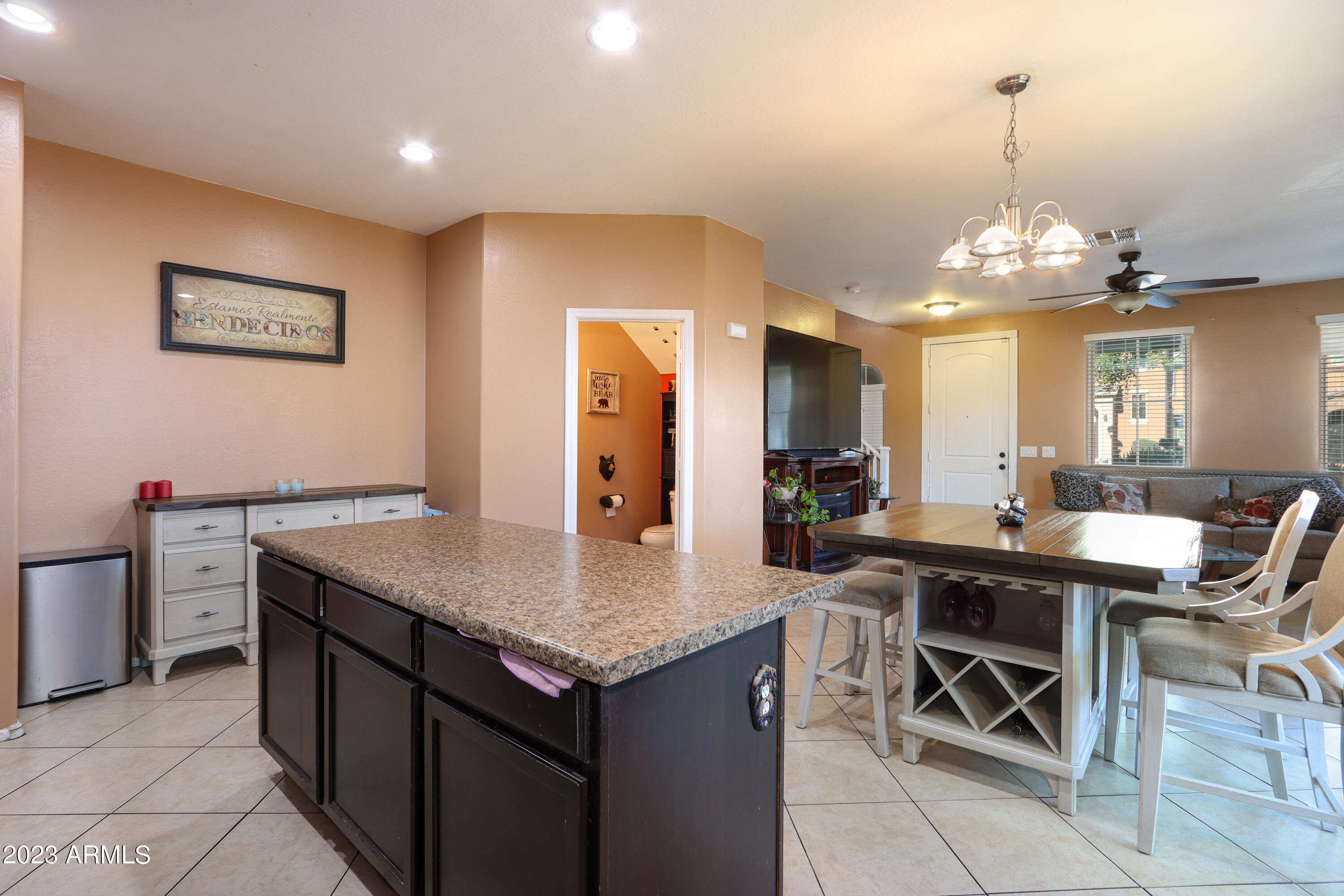 2132 N 77TH Drive