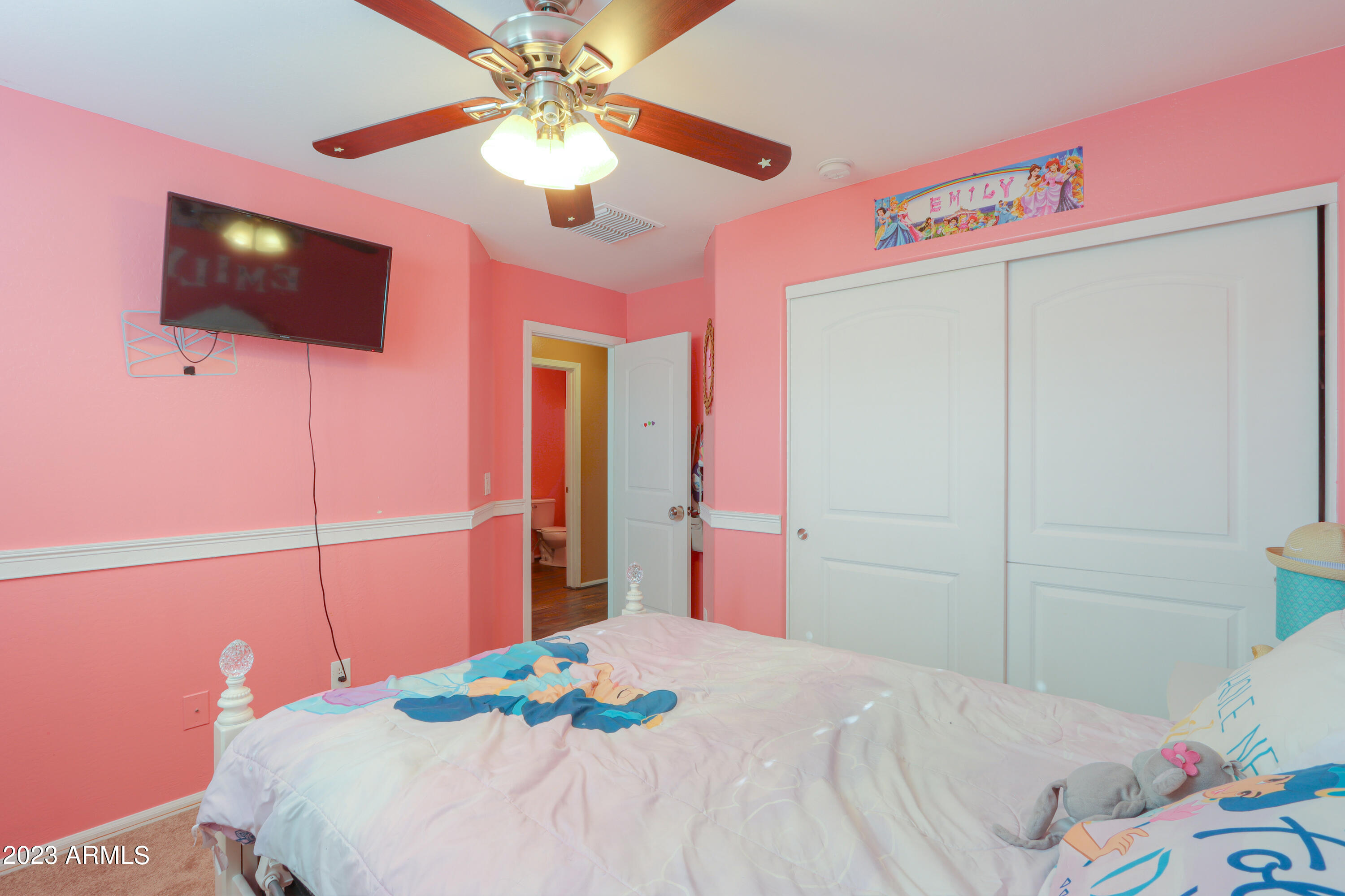 2132 N 77TH Drive