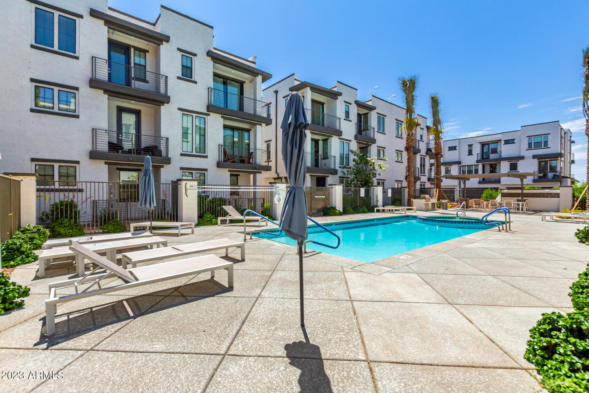 2090 S DORSEY Lane # 1013