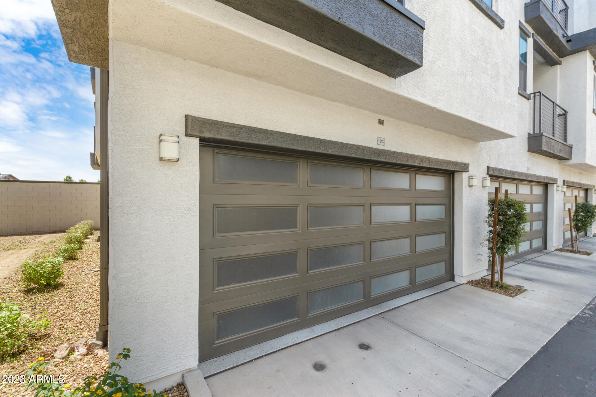 2090 S DORSEY Lane # 1013