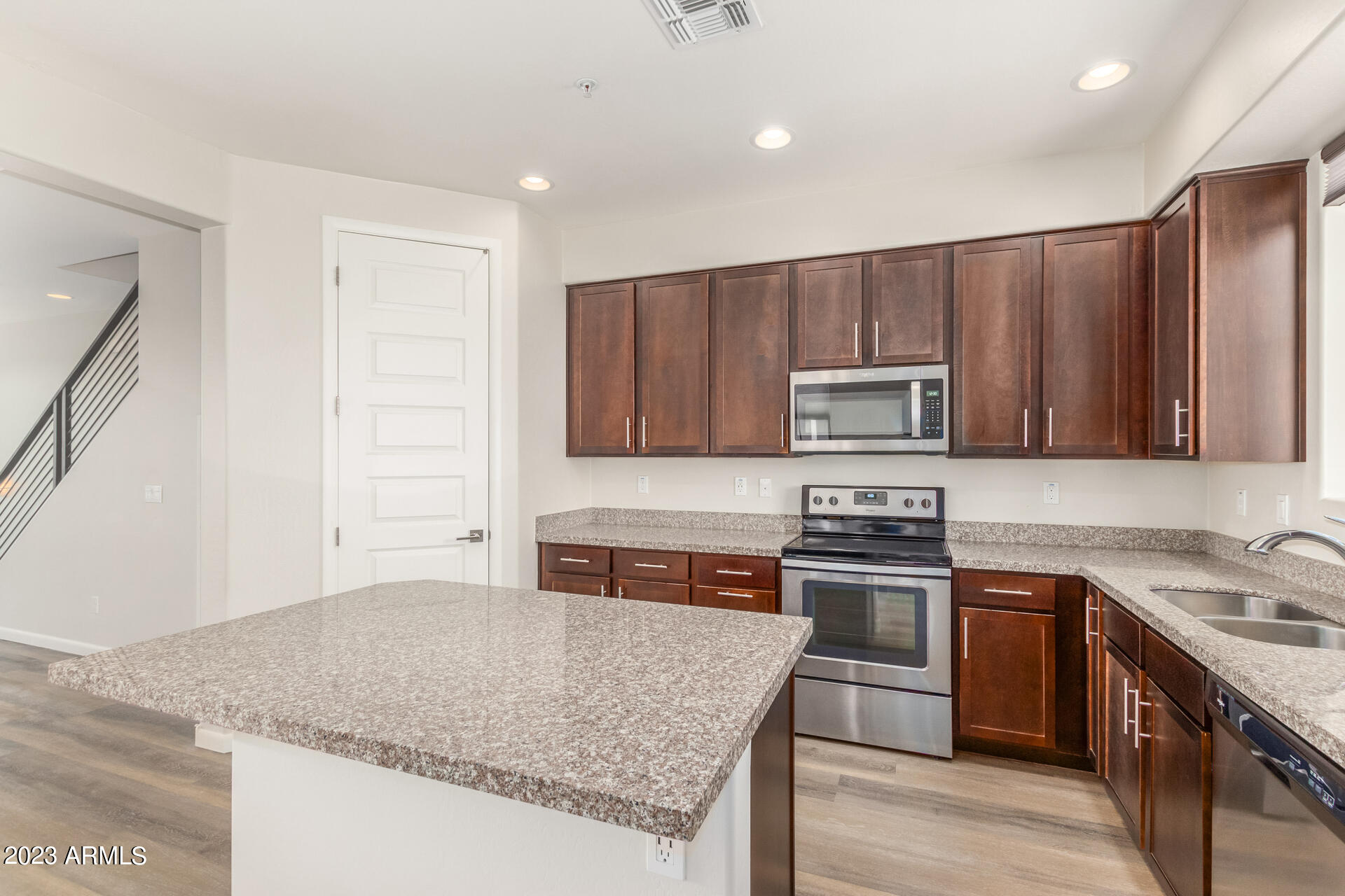 2090 S DORSEY Lane # 1013