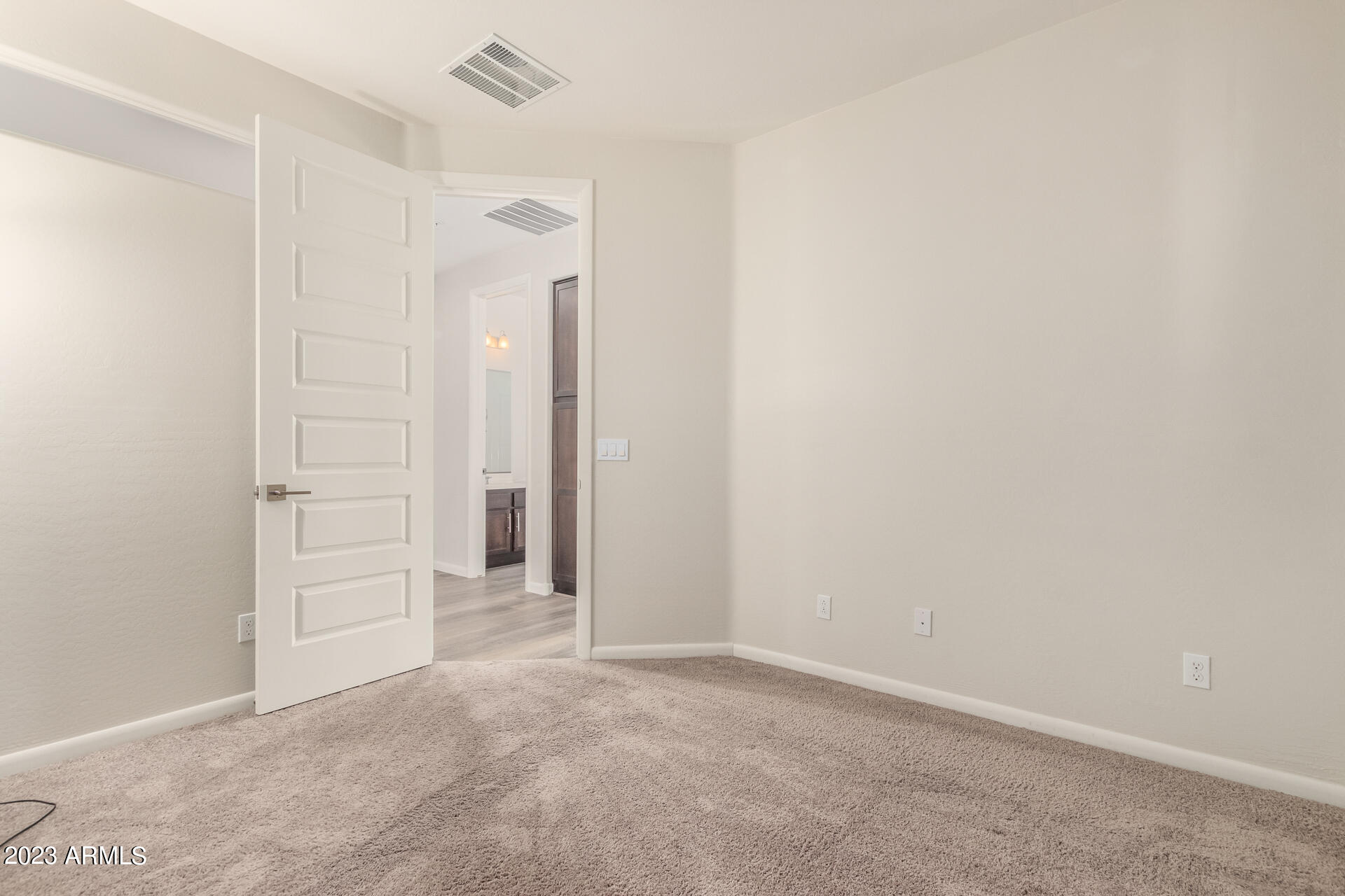 2090 S DORSEY Lane # 1013