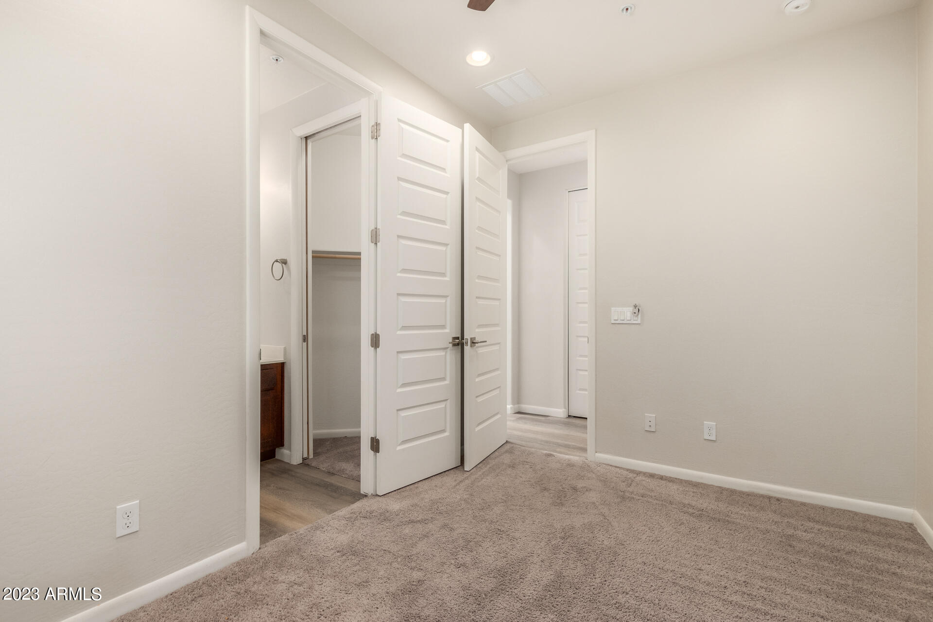 2090 S DORSEY Lane # 1013