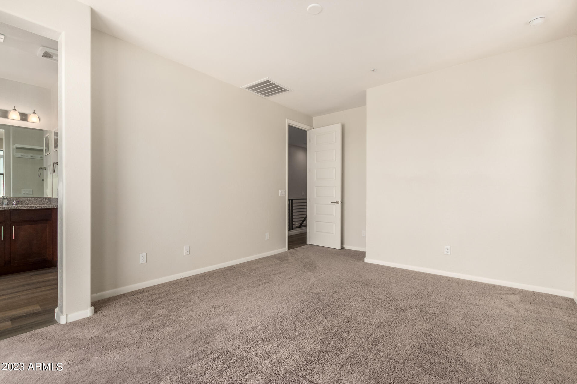 2090 S DORSEY Lane # 1013