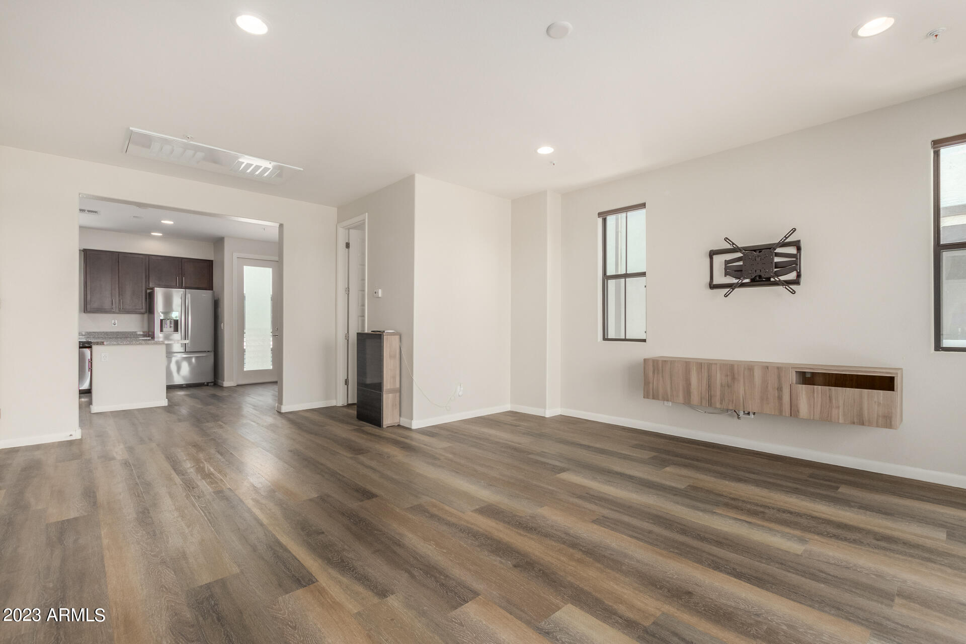 2090 S DORSEY Lane # 1013