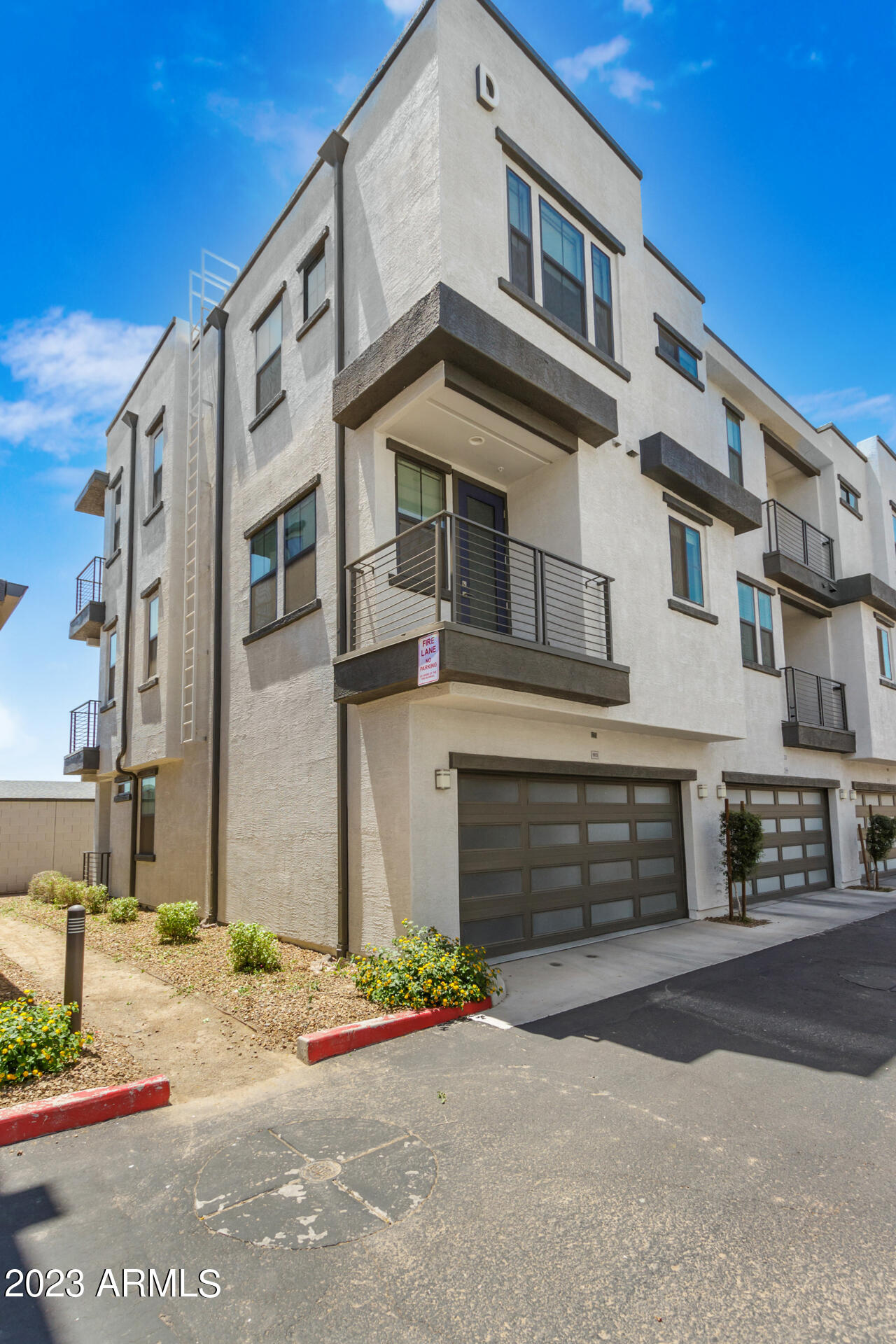 2090 S DORSEY Lane # 1013