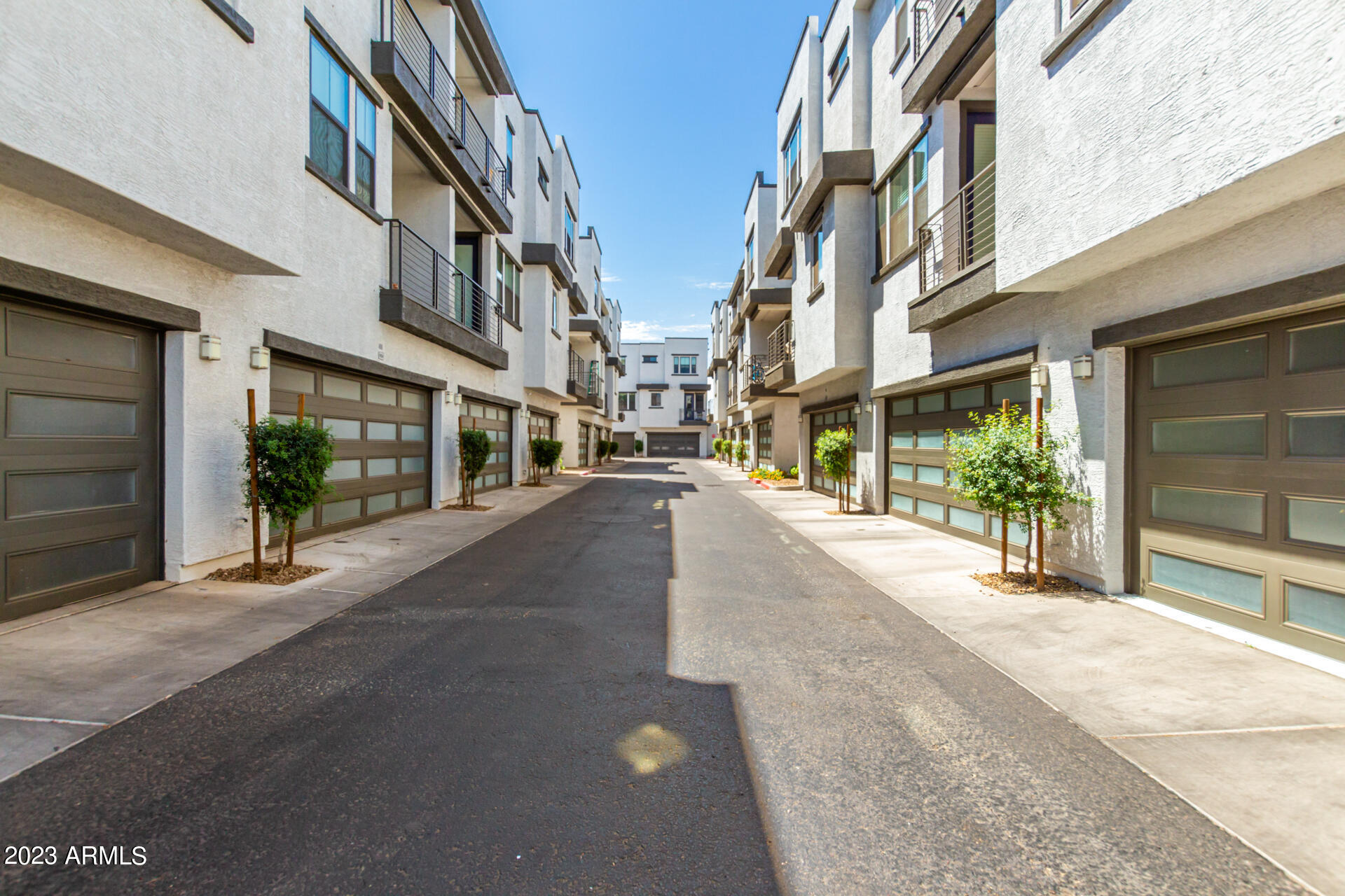2090 S DORSEY Lane # 1013