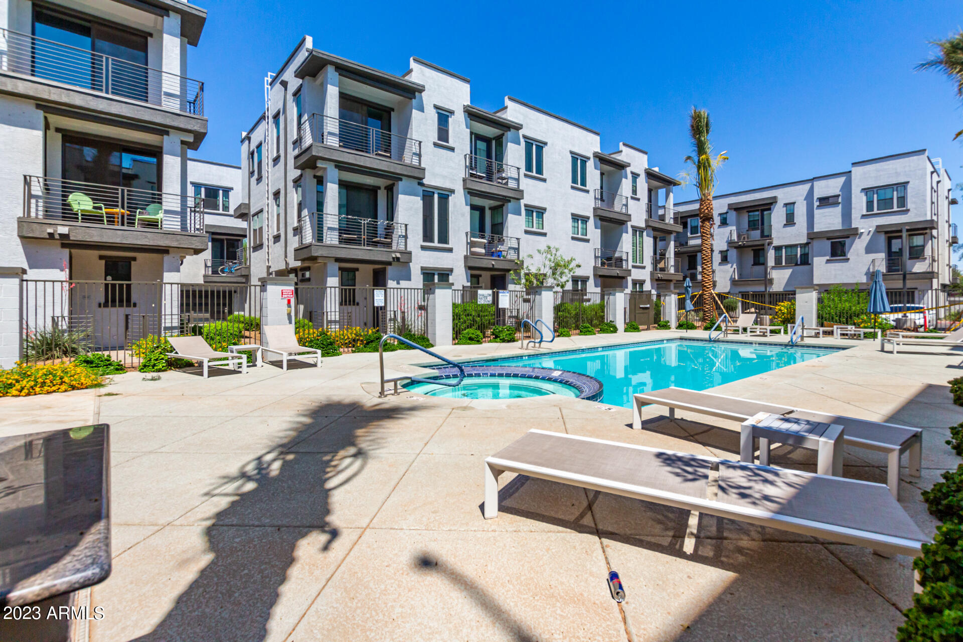 2090 S DORSEY Lane # 1013