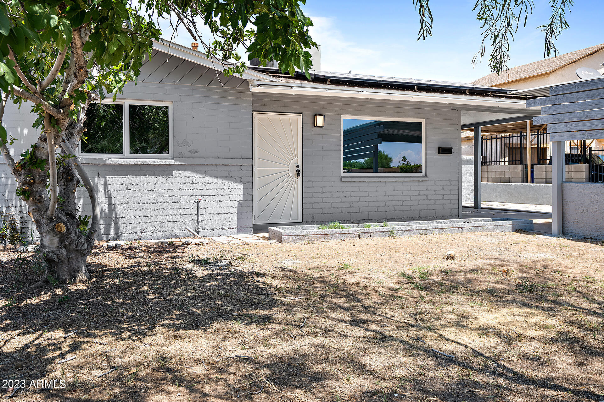 3338 E HILLERY Drive
