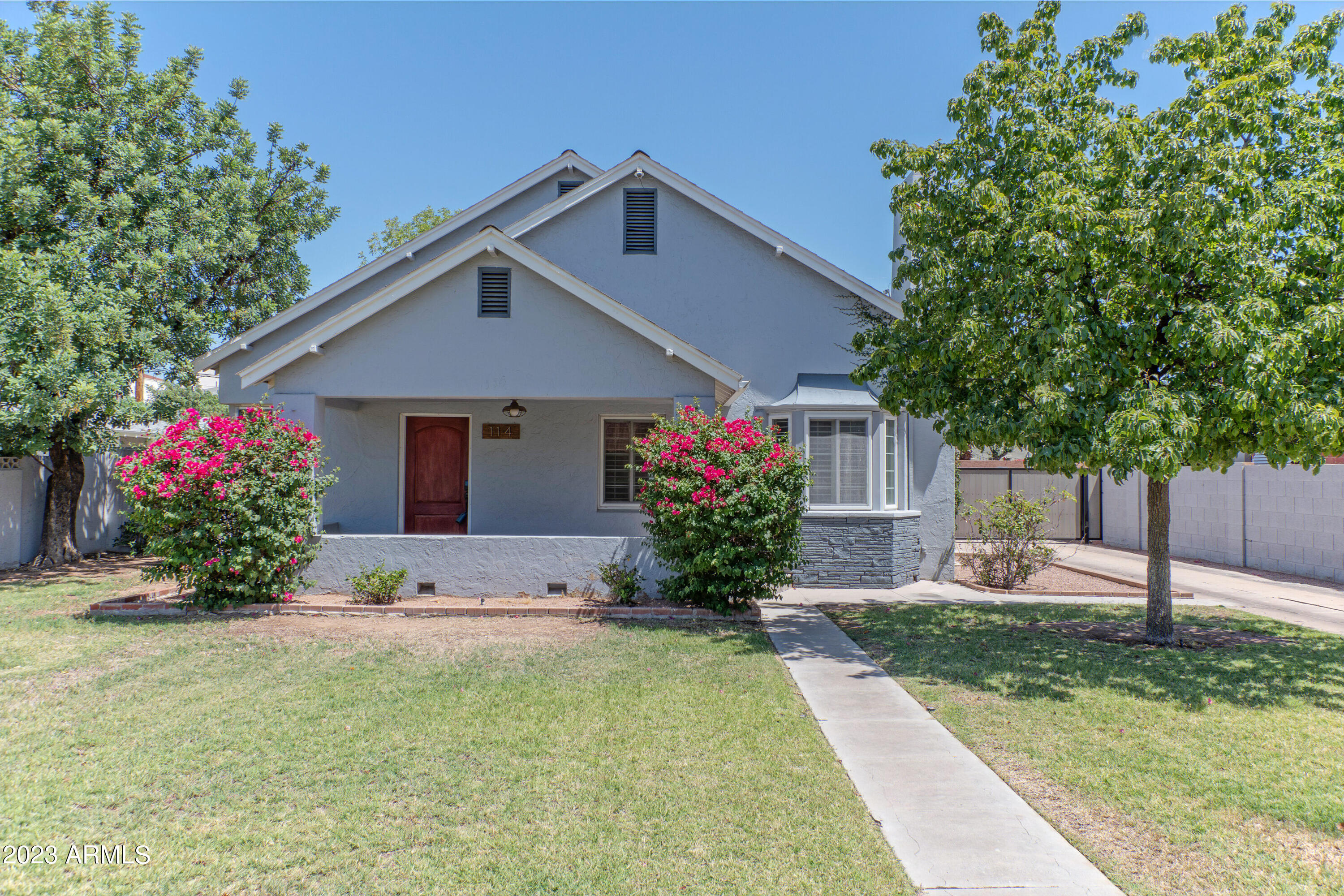 114 W WINDSOR Avenue