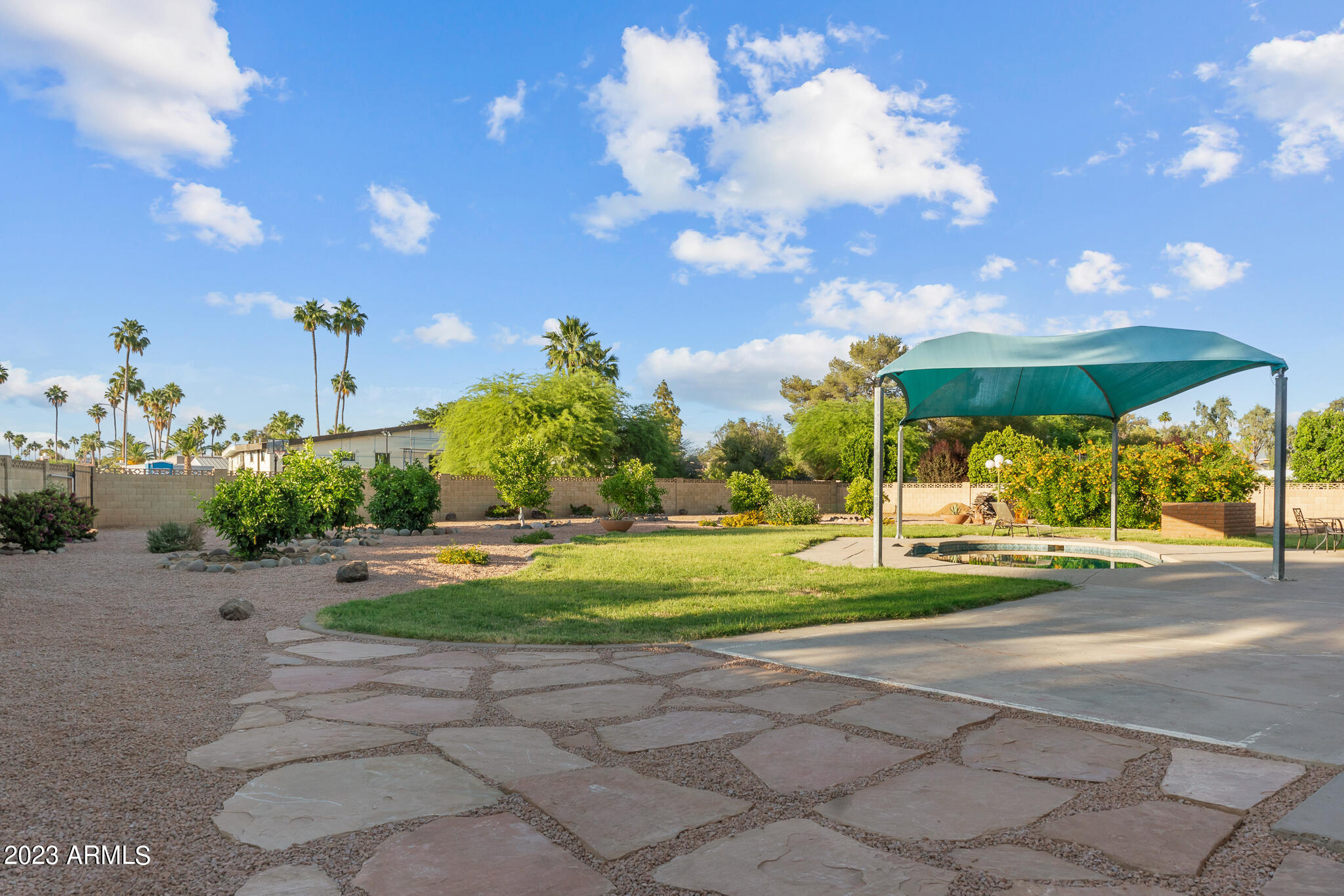 7002 E PRESIDIO Road