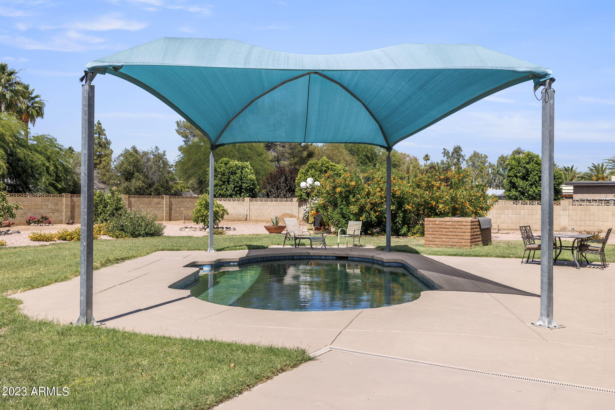 7002 E PRESIDIO Road