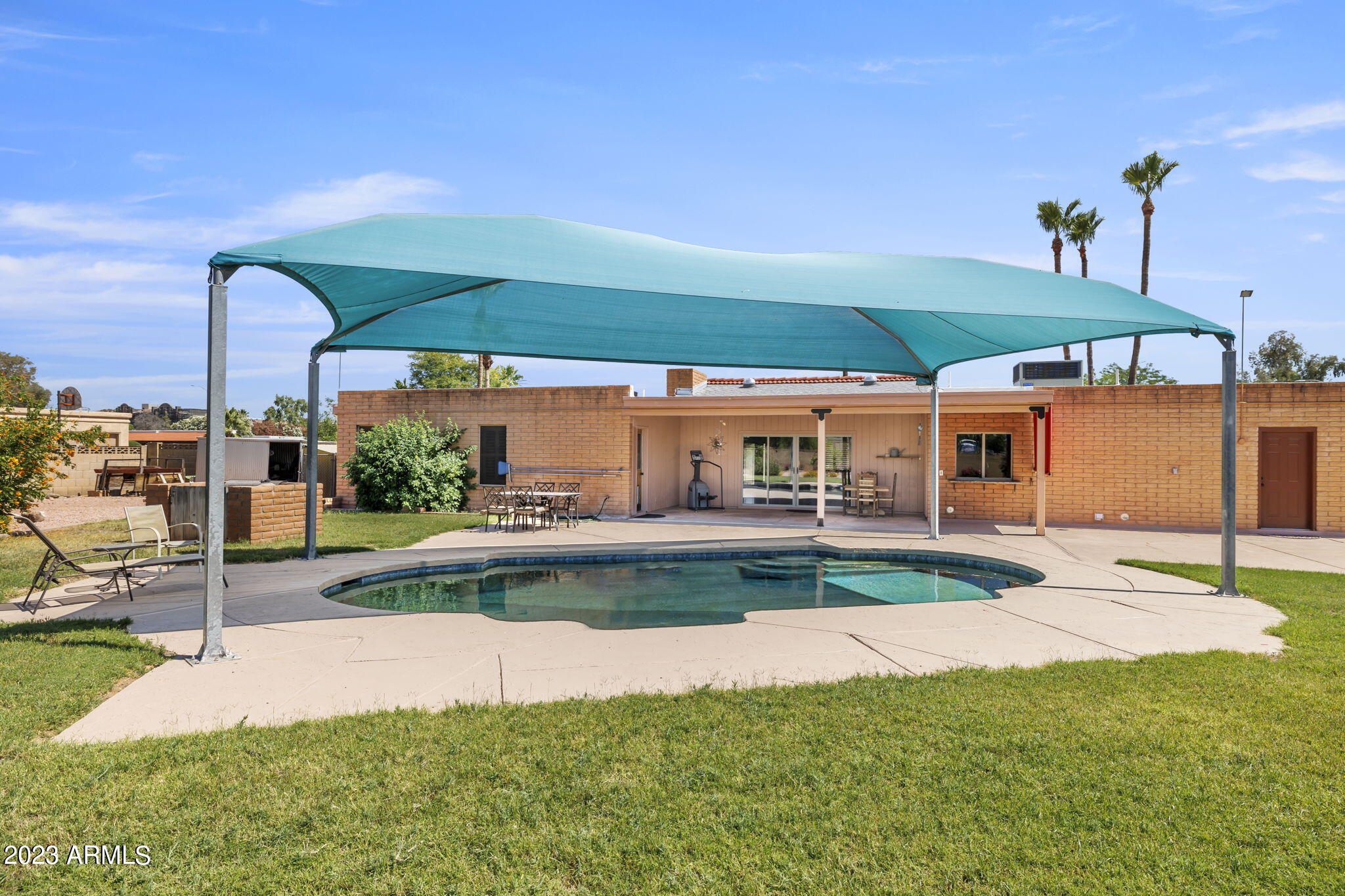 7002 E PRESIDIO Road