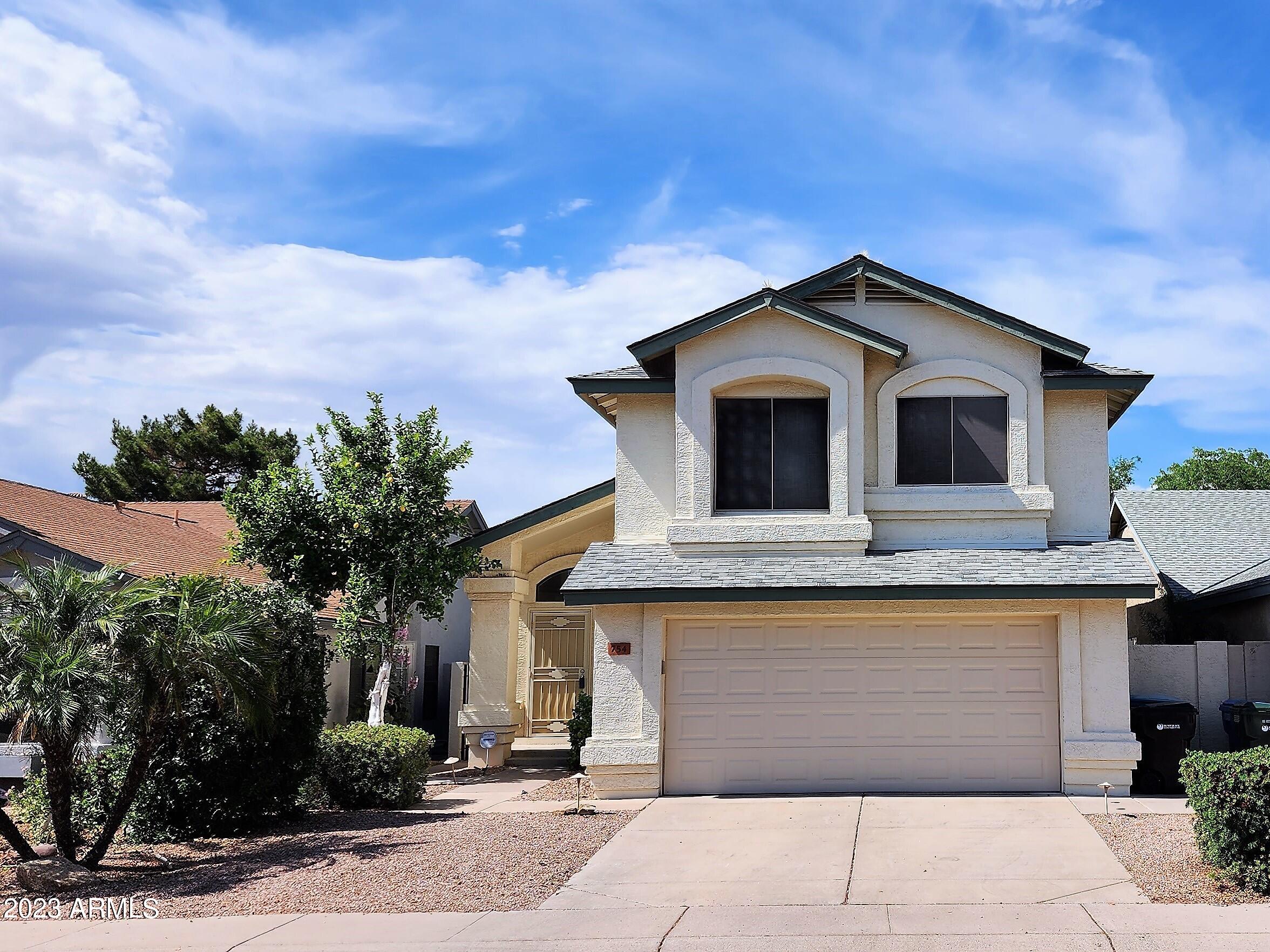 754 E ROSEMONTE Drive