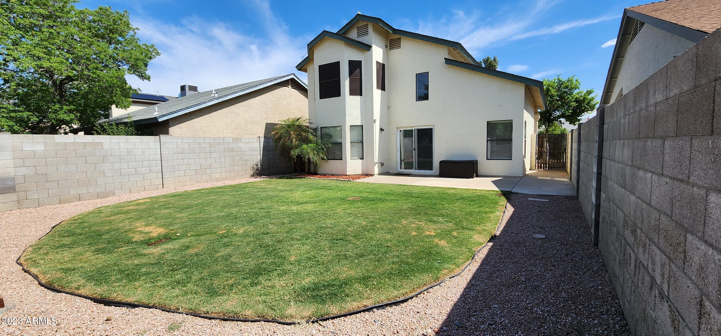 754 E ROSEMONTE Drive