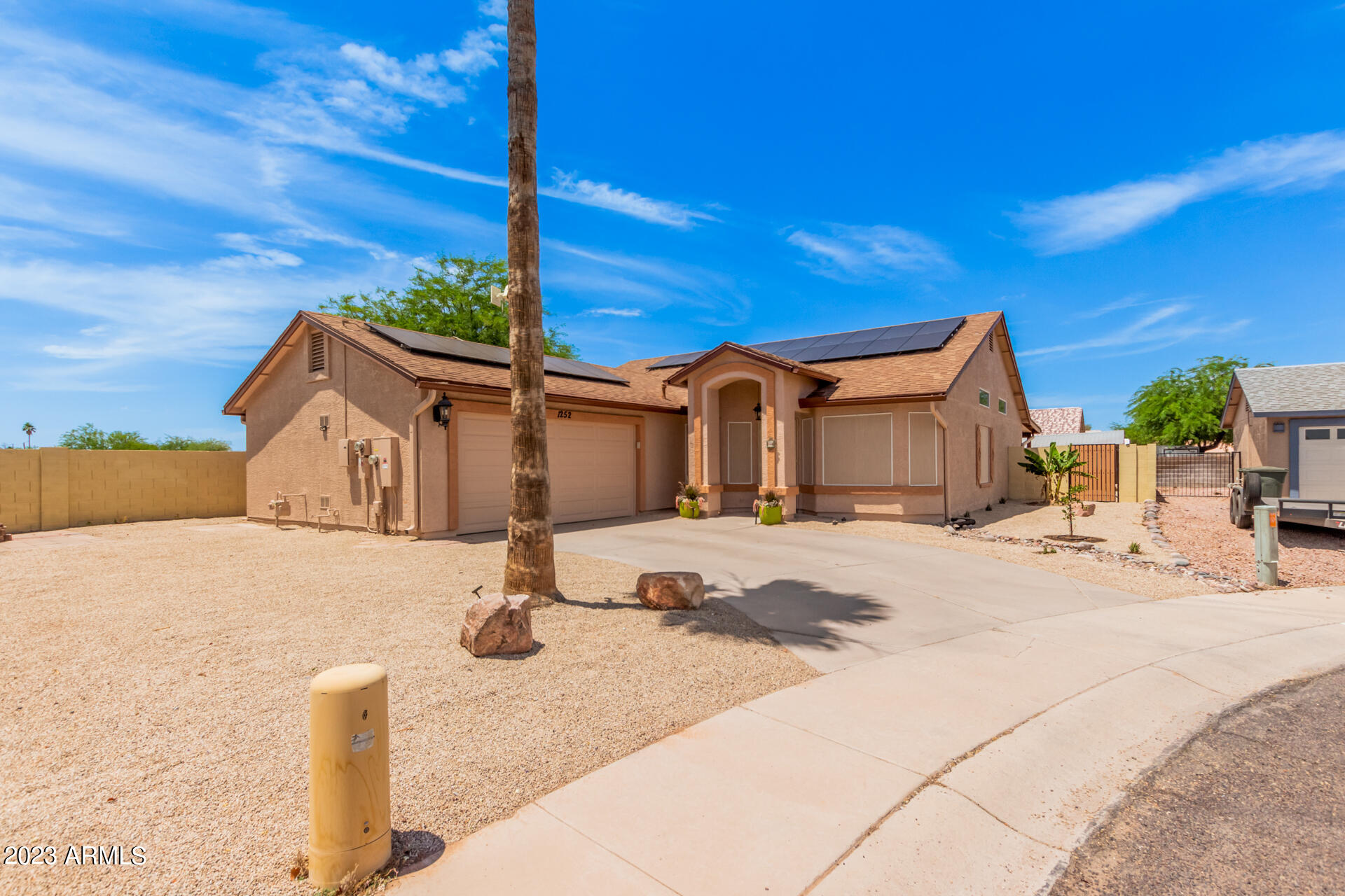 1252 E BRENDA Drive
