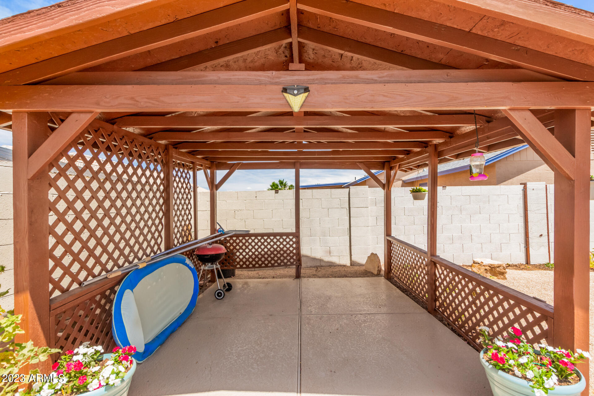 1252 E BRENDA Drive