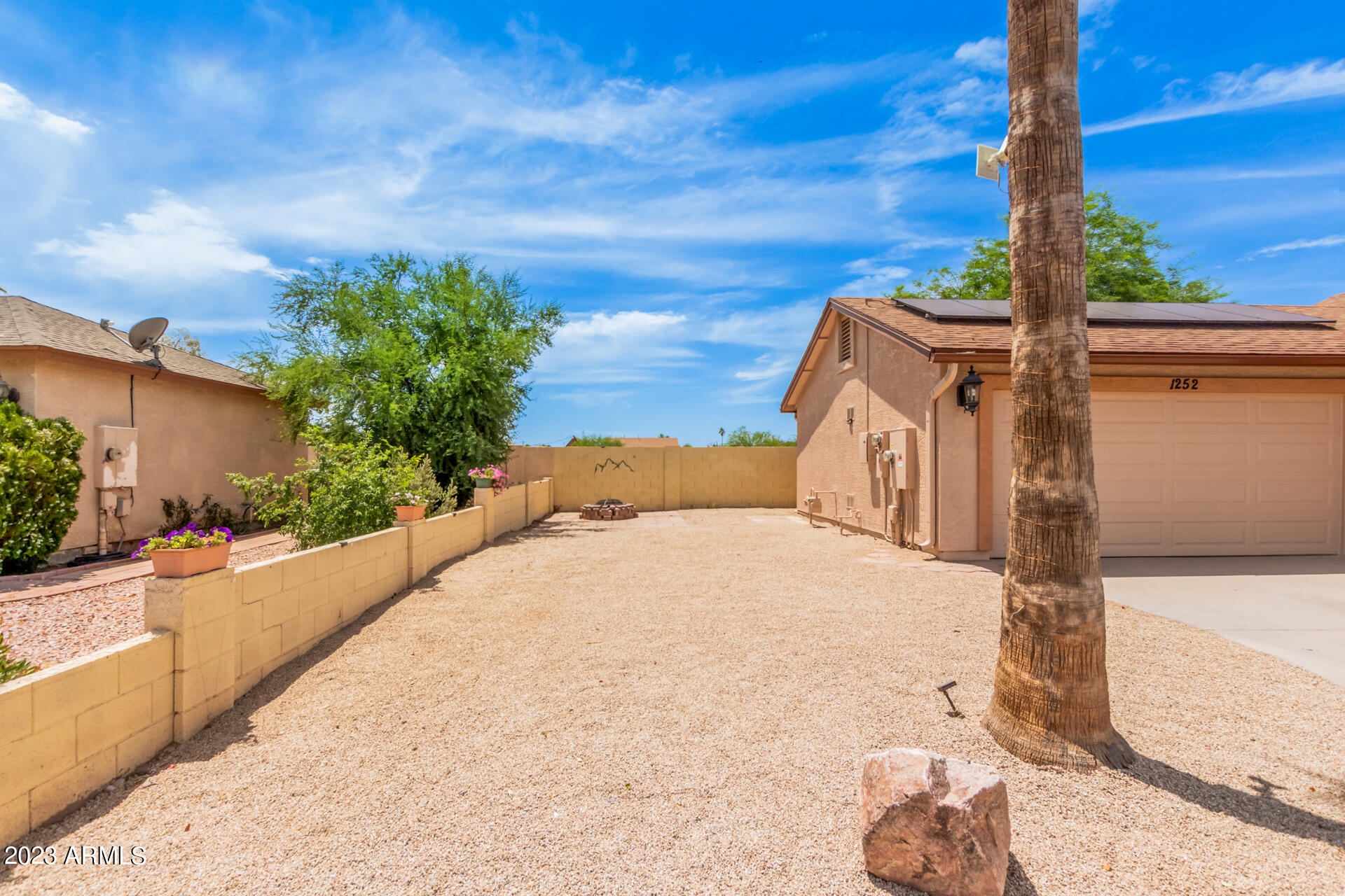 1252 E BRENDA Drive