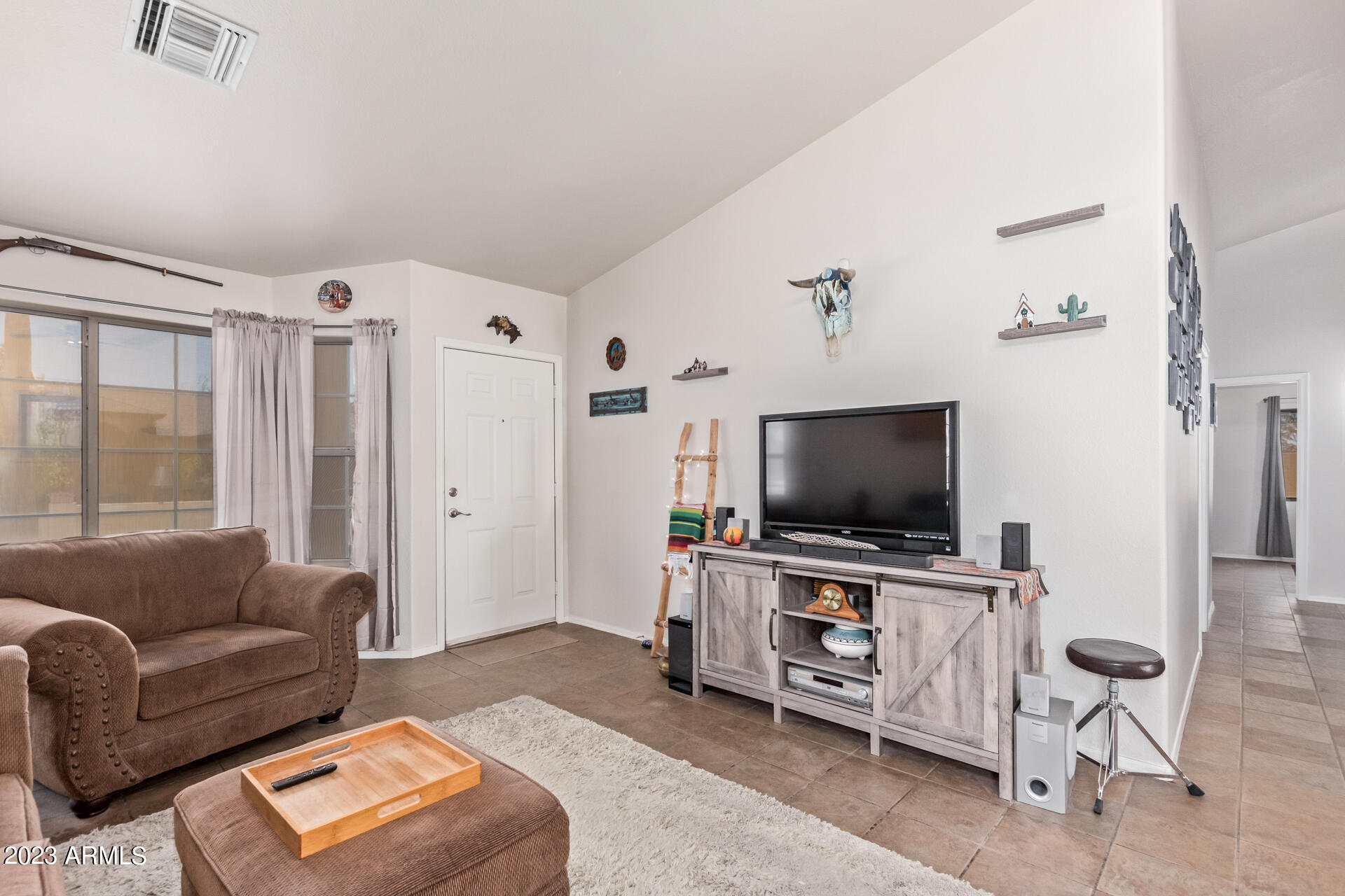 1252 E BRENDA Drive