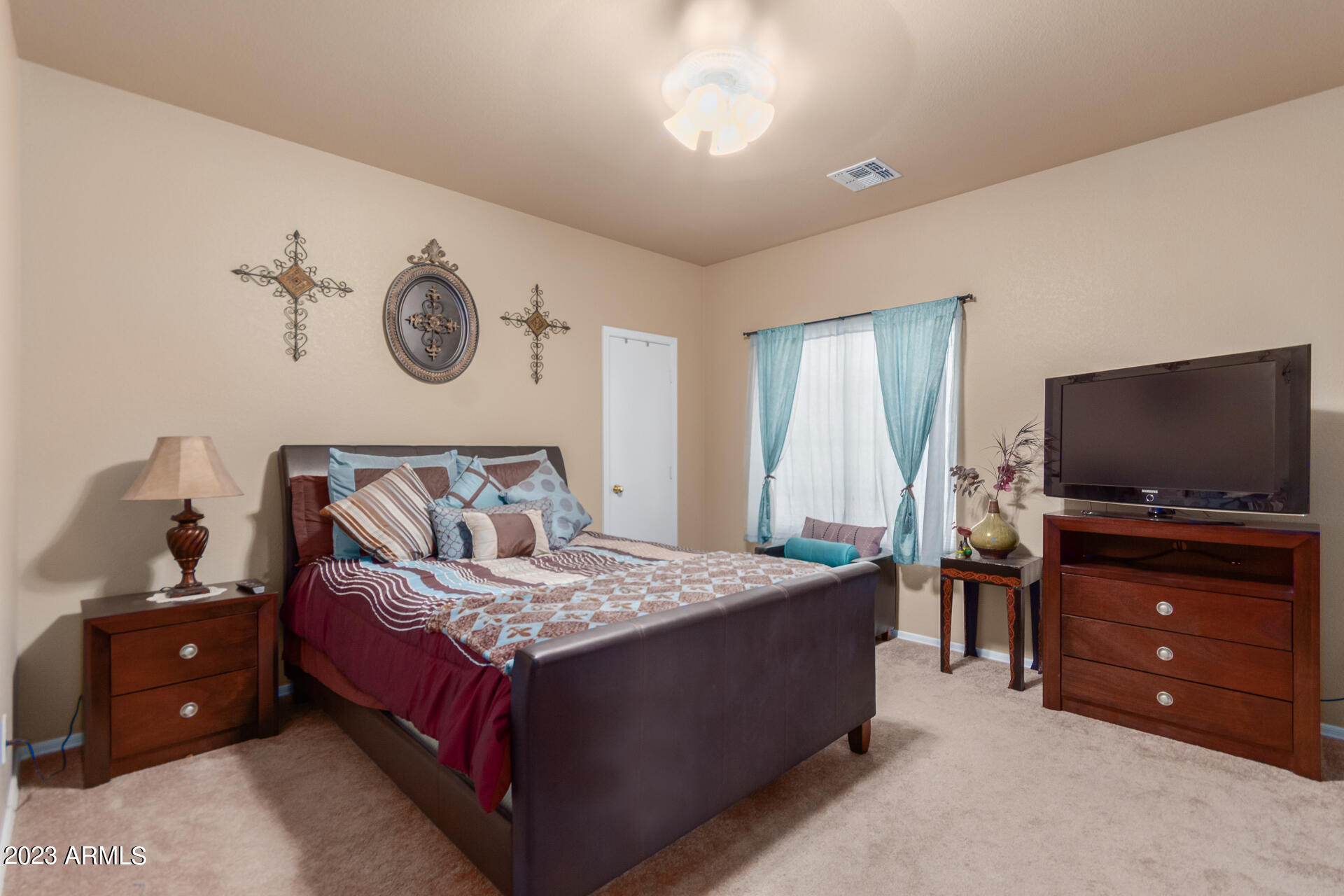 1113 E Omega Drive