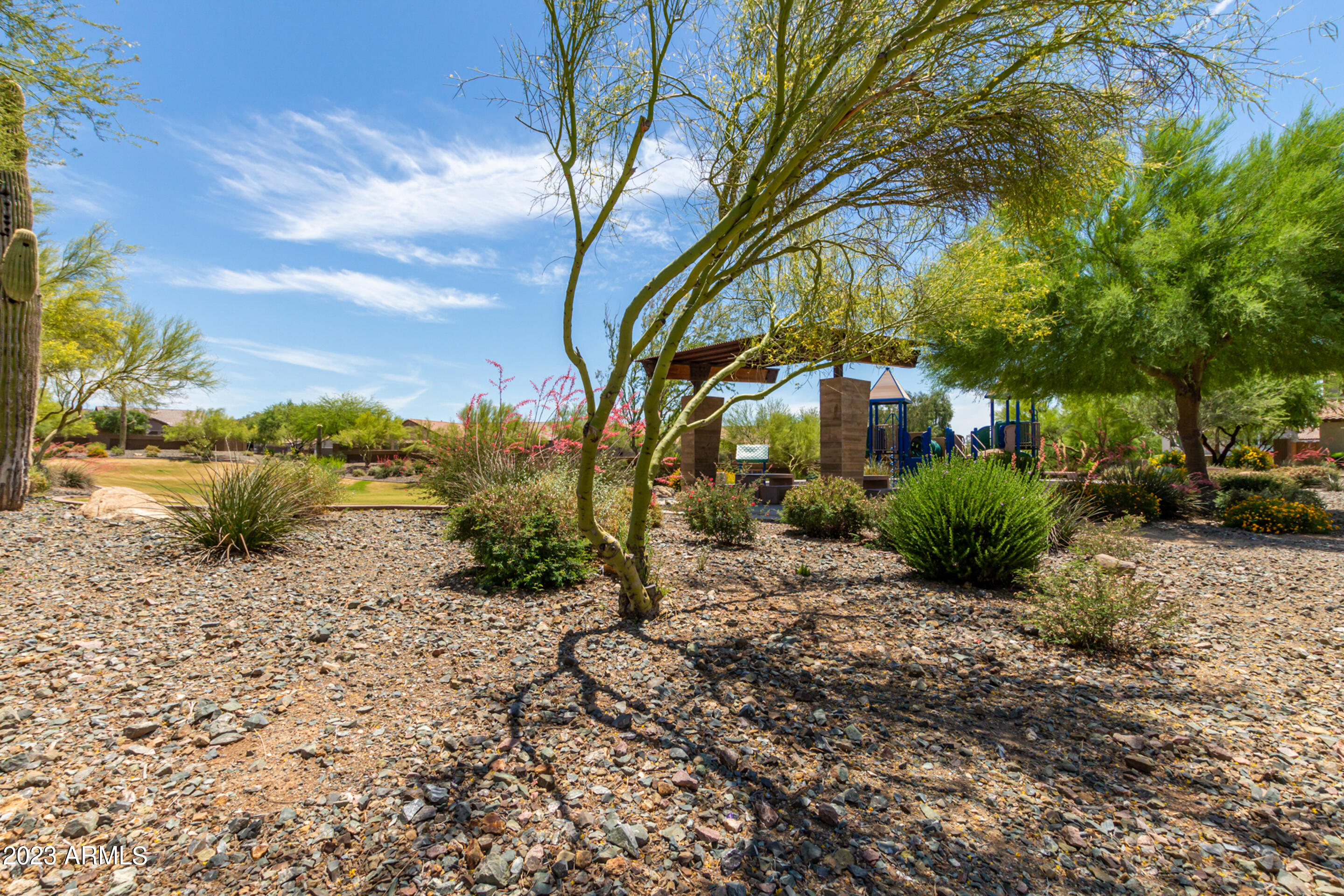 1735 W DESPERADO Way