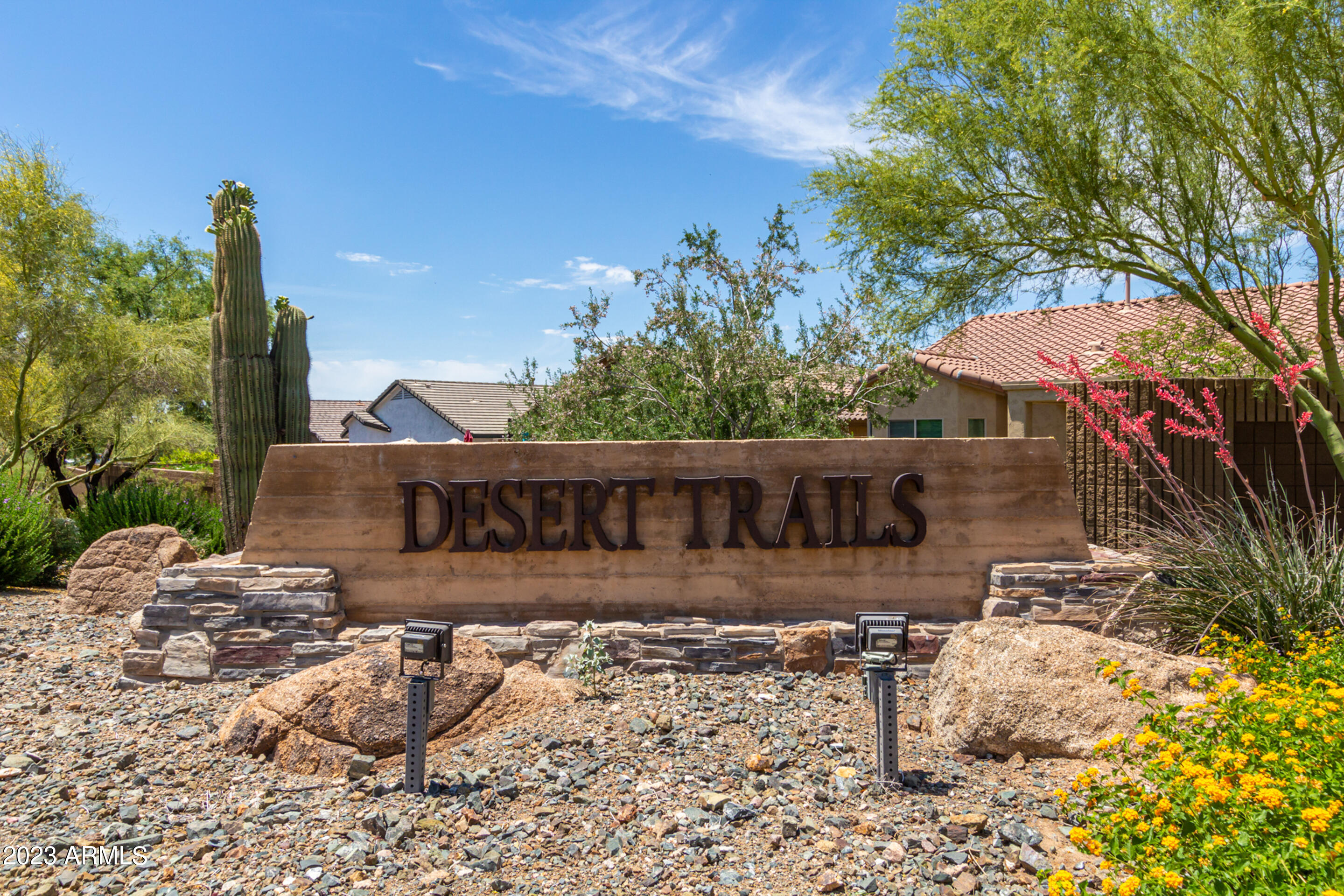 1735 W DESPERADO Way