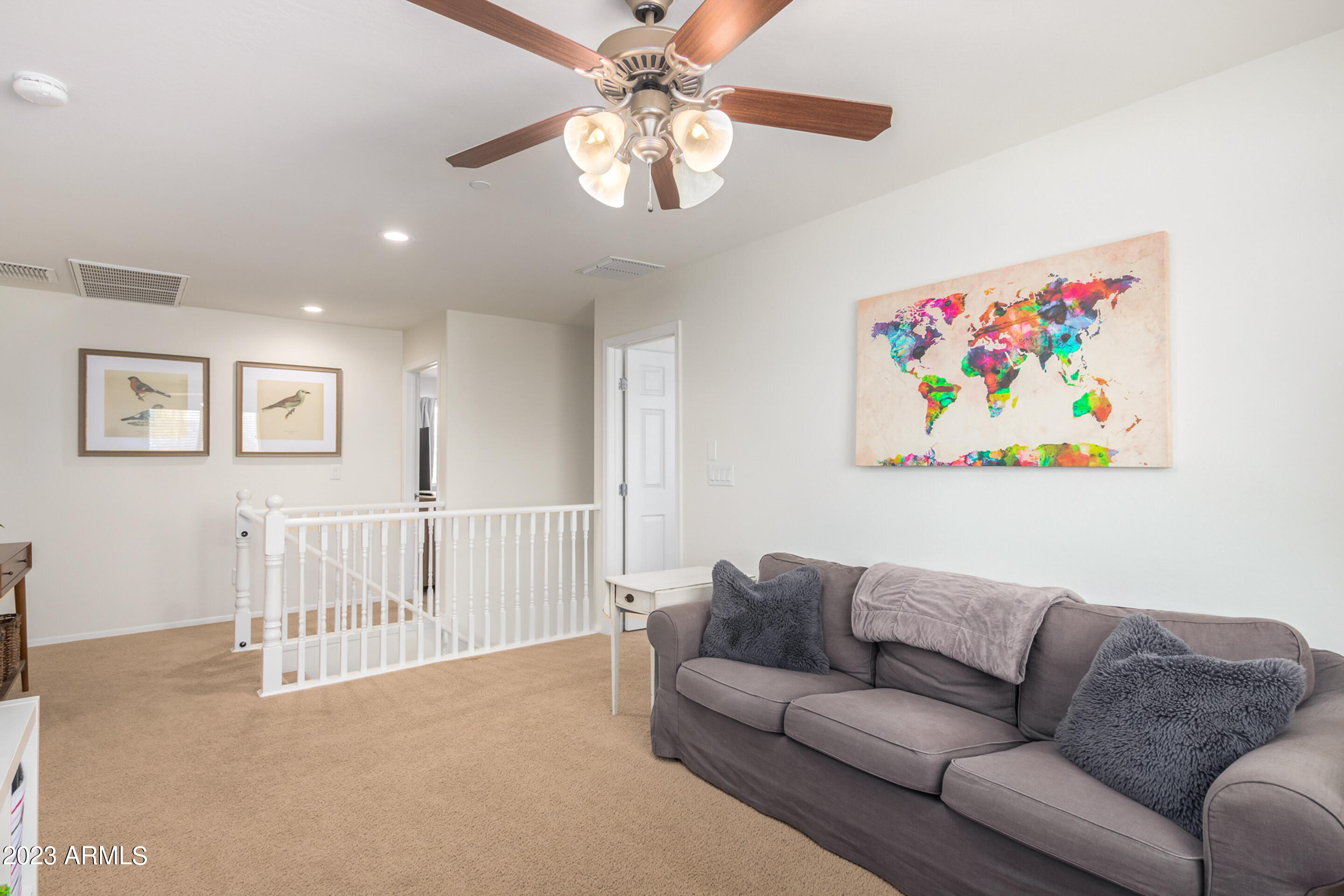 1735 W DESPERADO Way