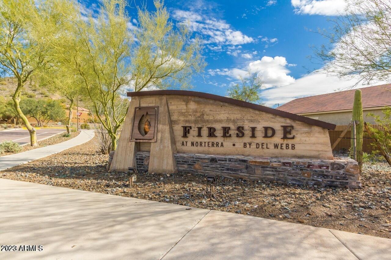 1735 W DESPERADO Way