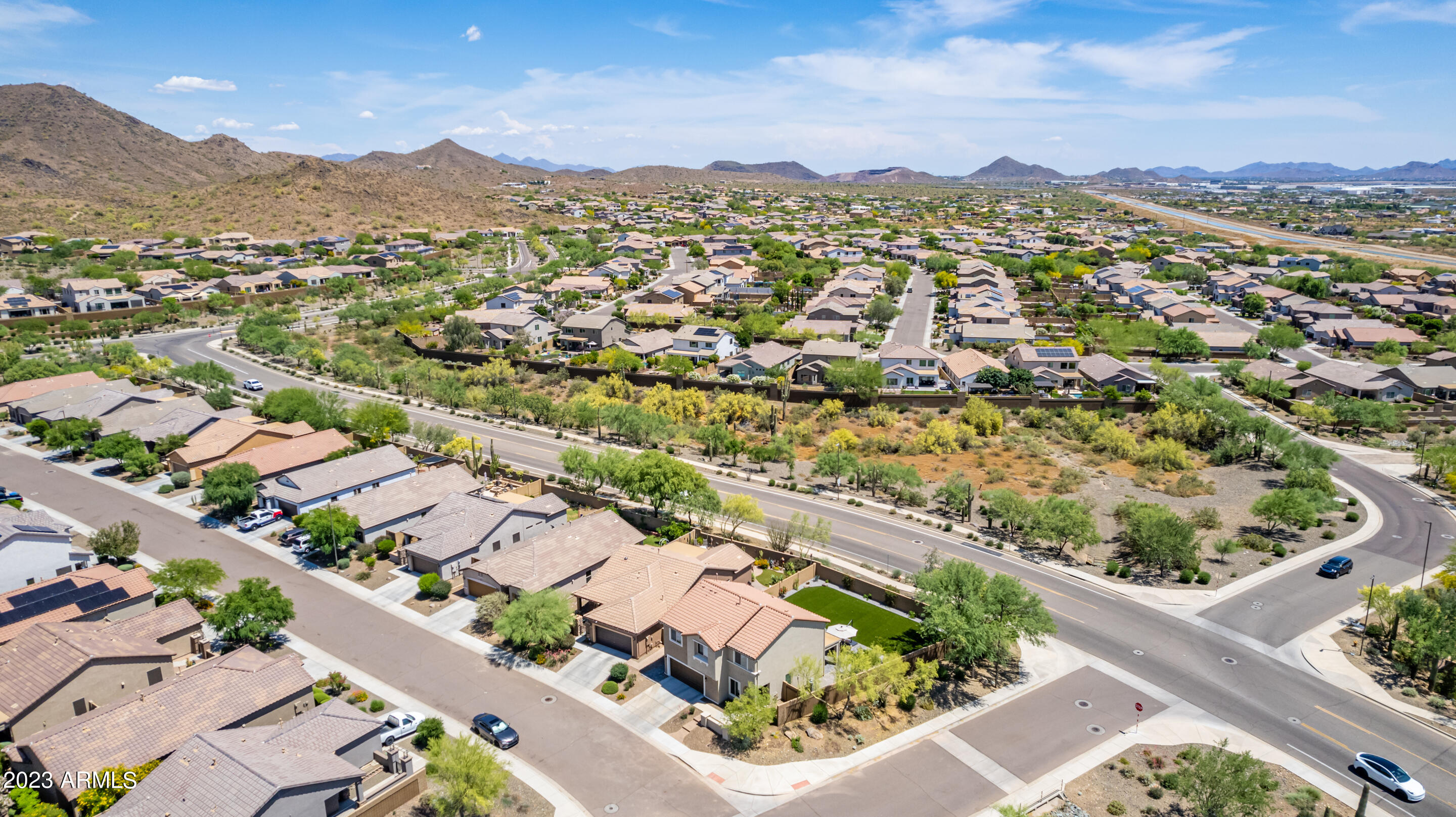 1735 W DESPERADO Way