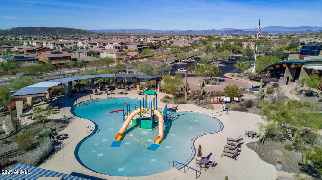 1735 W DESPERADO Way