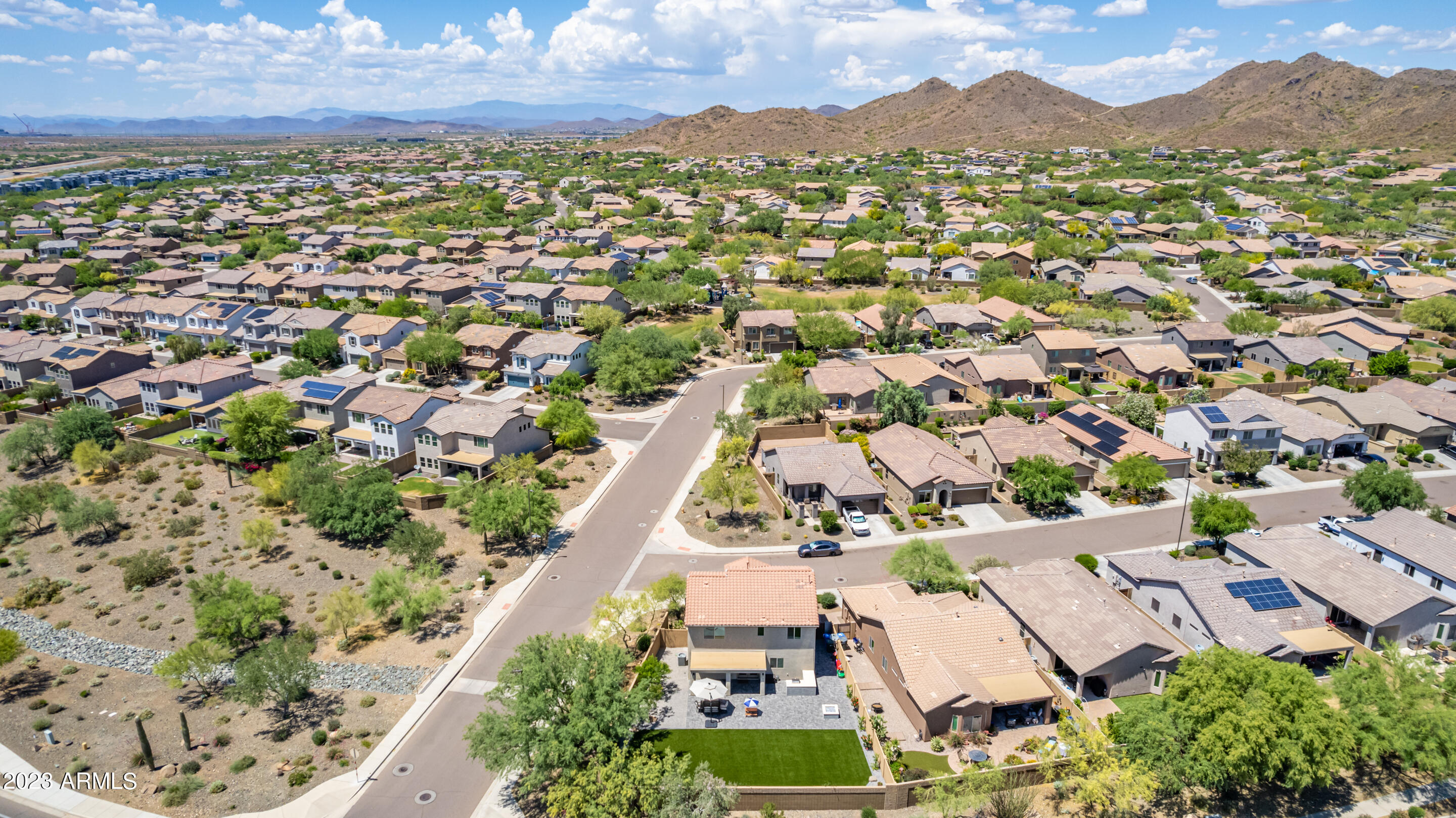 1735 W DESPERADO Way