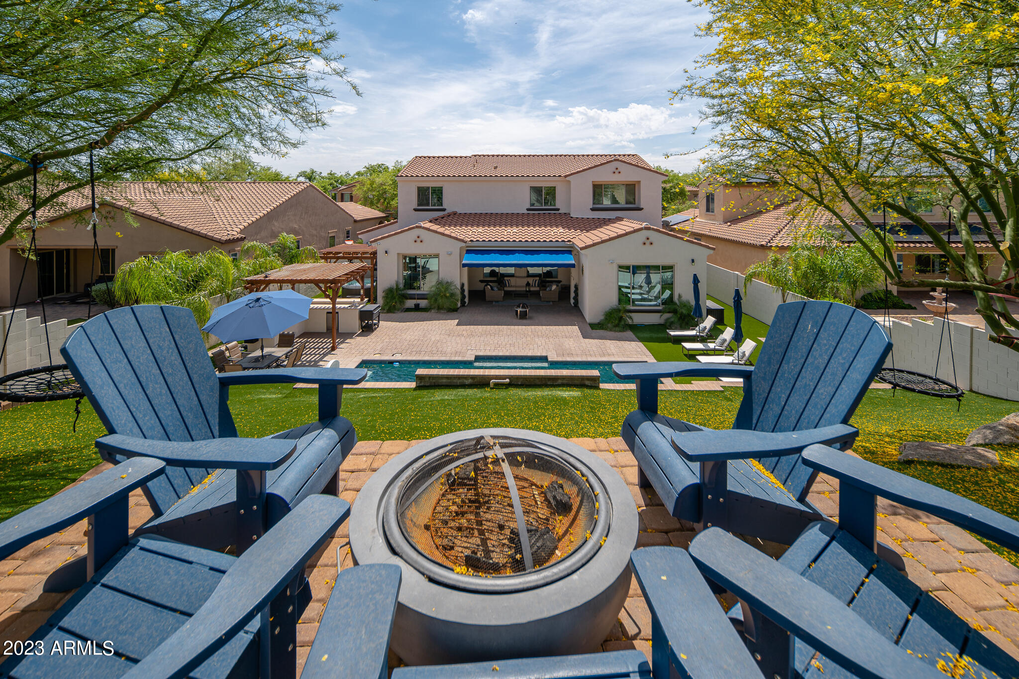 4446 N GOLF Drive