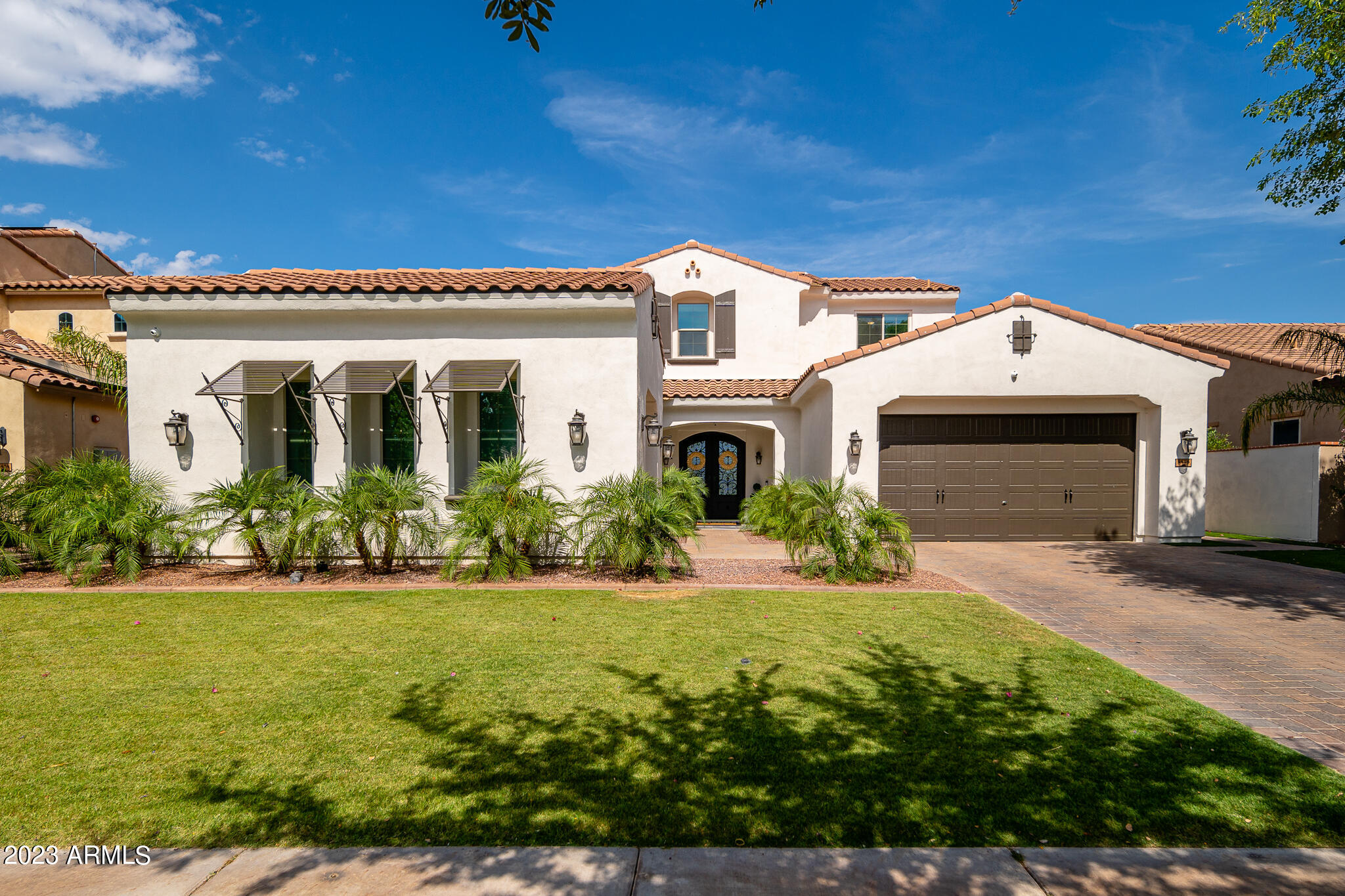 4446 N GOLF Drive