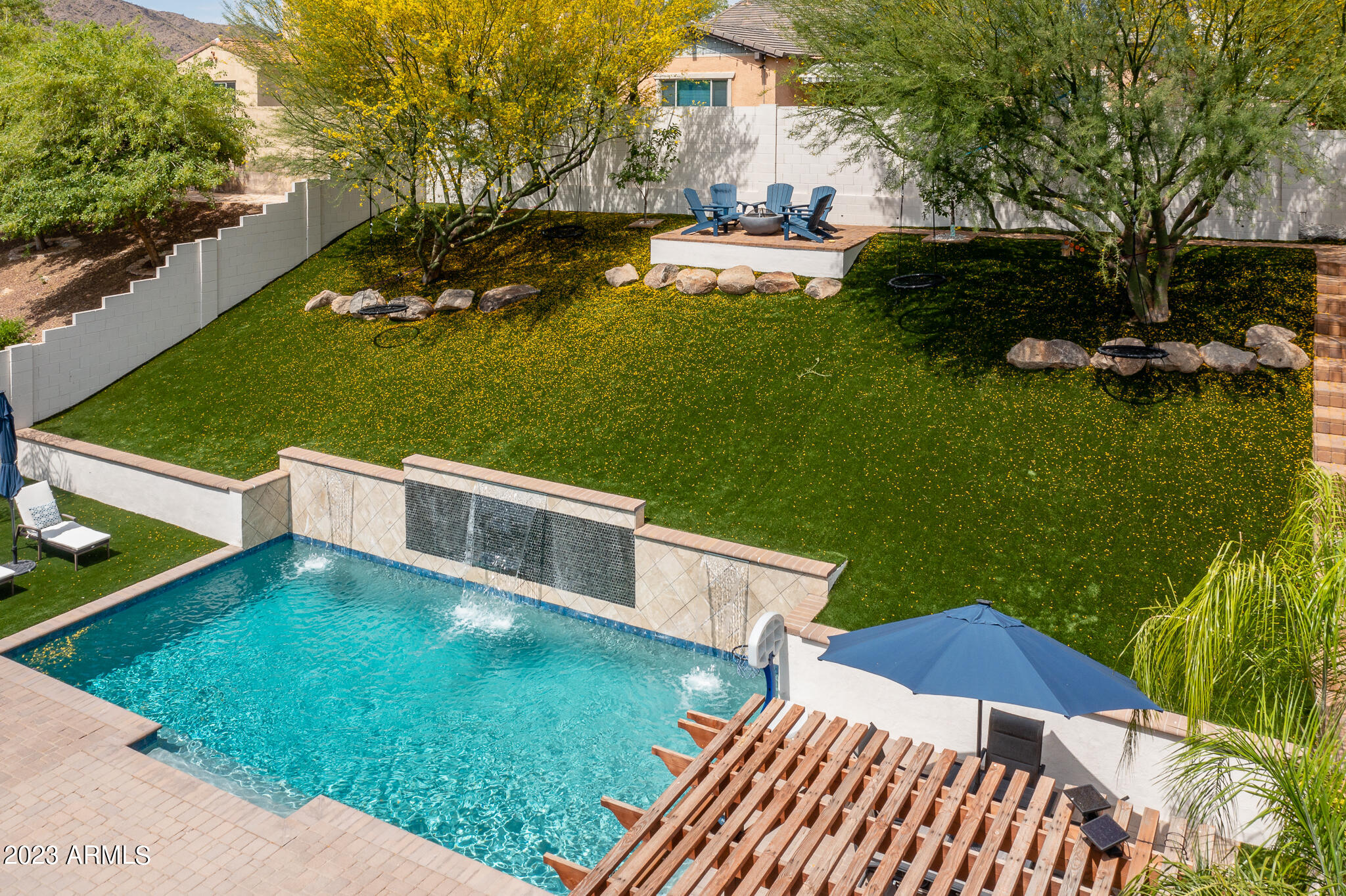 4446 N GOLF Drive