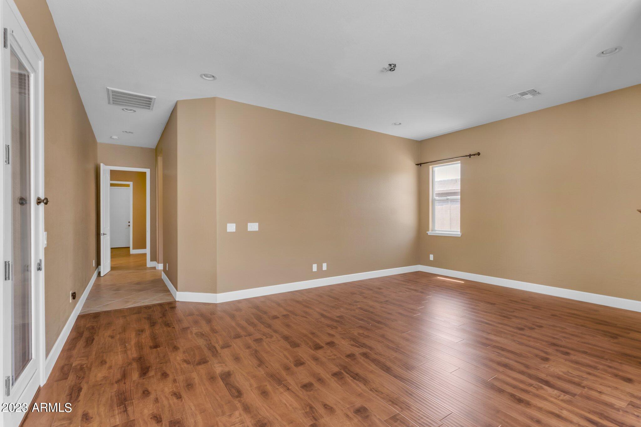 15858 W ASHLAND Avenue