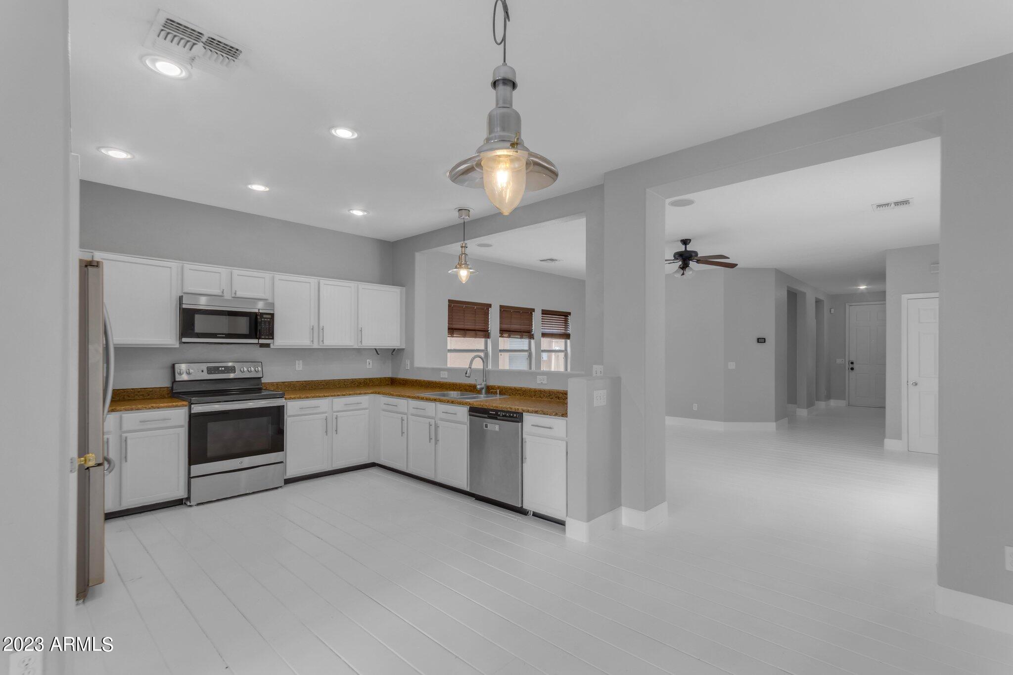 21127 E AVENIDA DEL VALLE Court