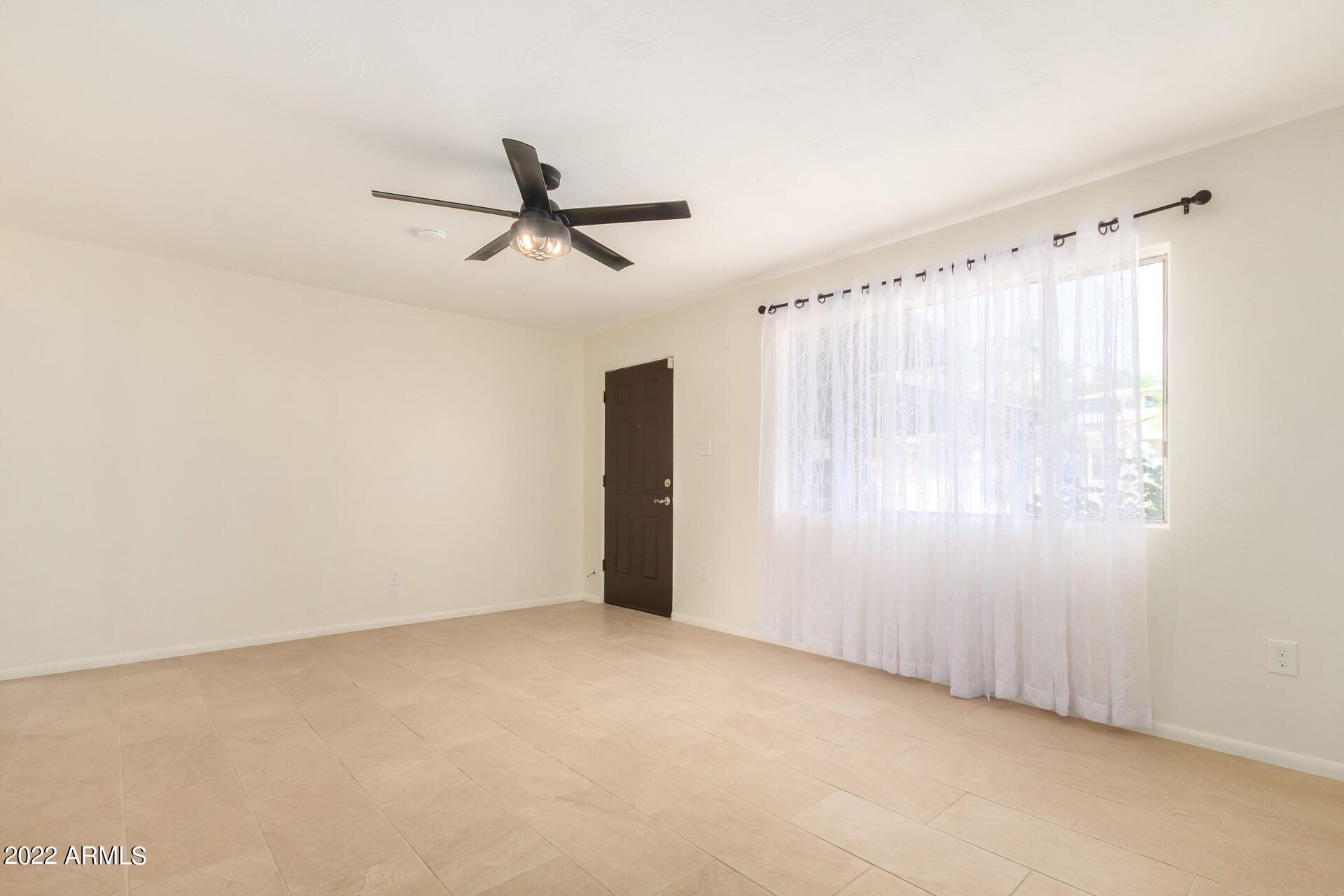 1407 E EL CAMINO Drive
