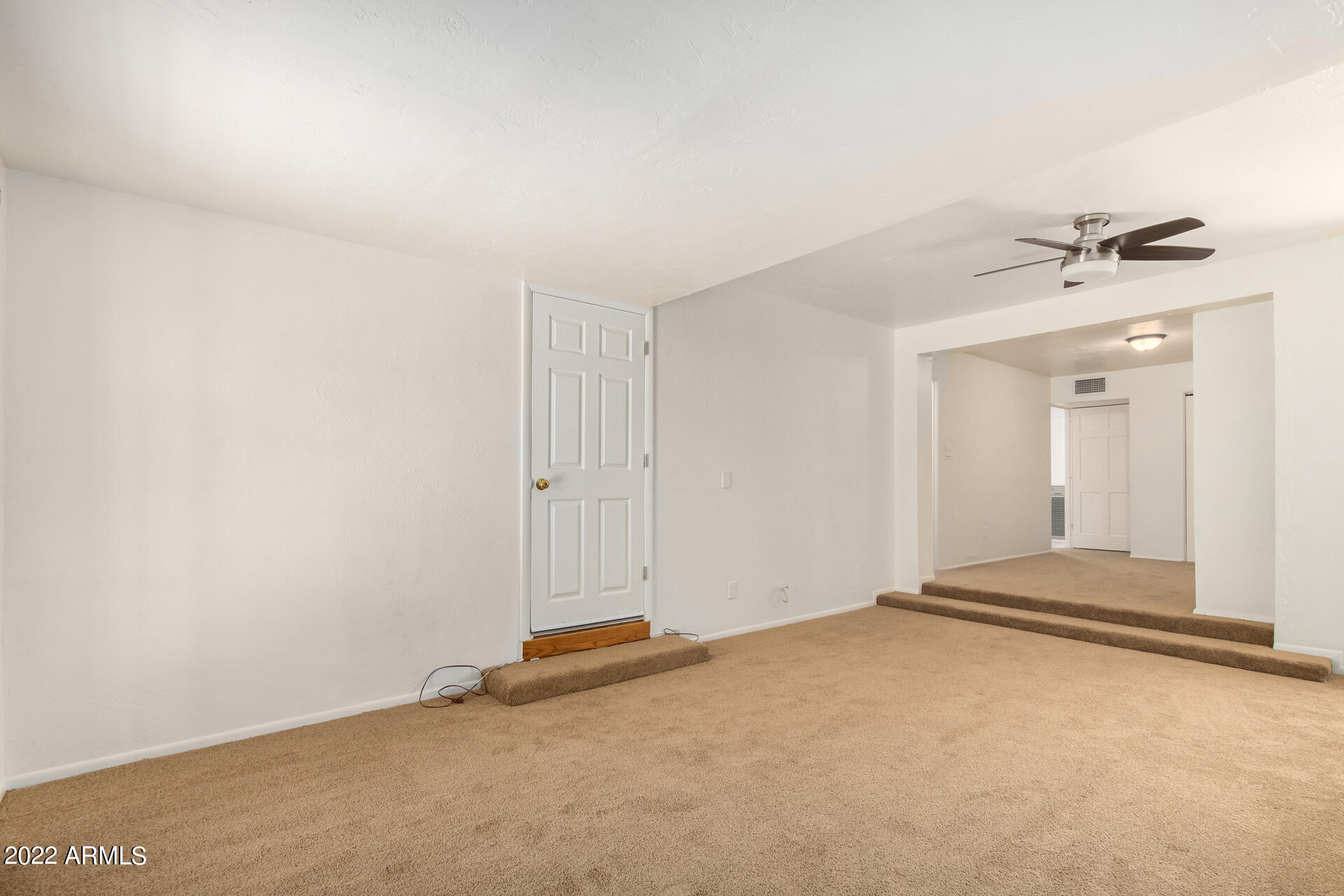 1407 E EL CAMINO Drive