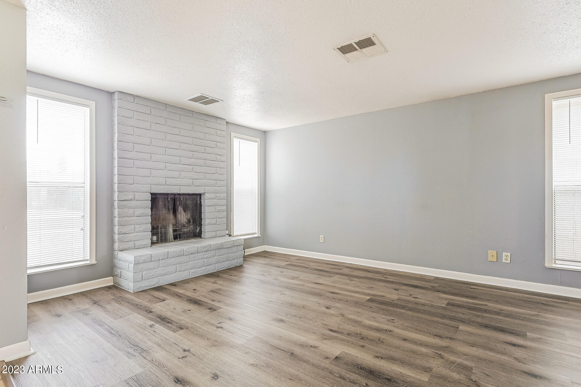 1522 W EL MONTE Place