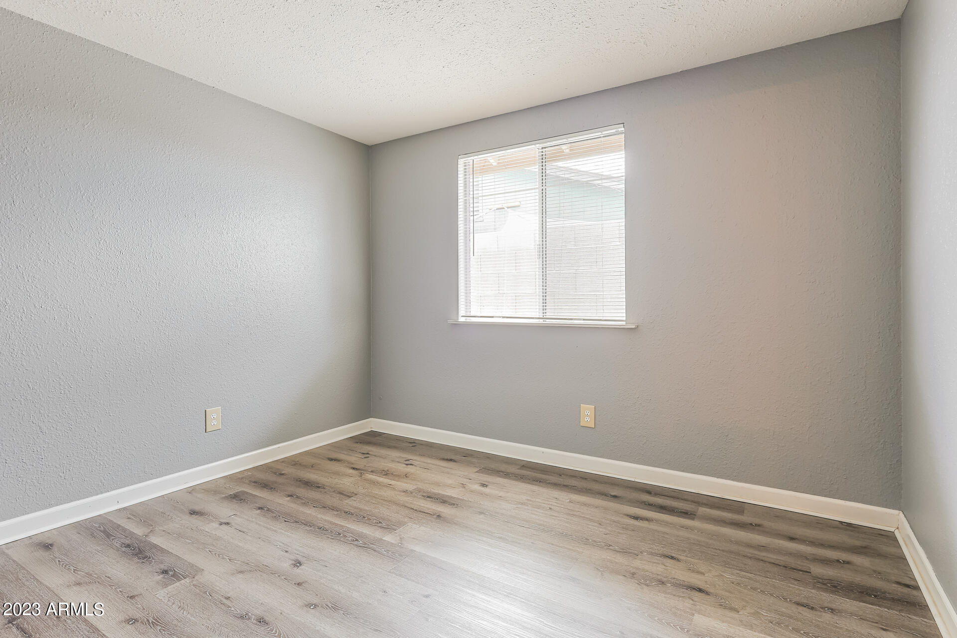 1522 W EL MONTE Place