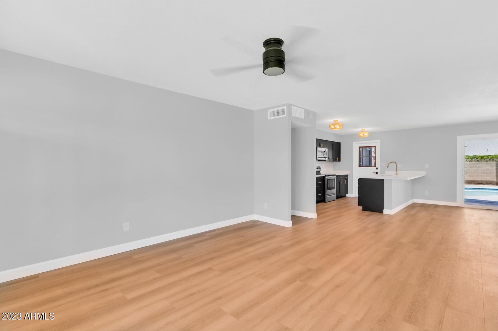 1264 E CAMPUS Drive