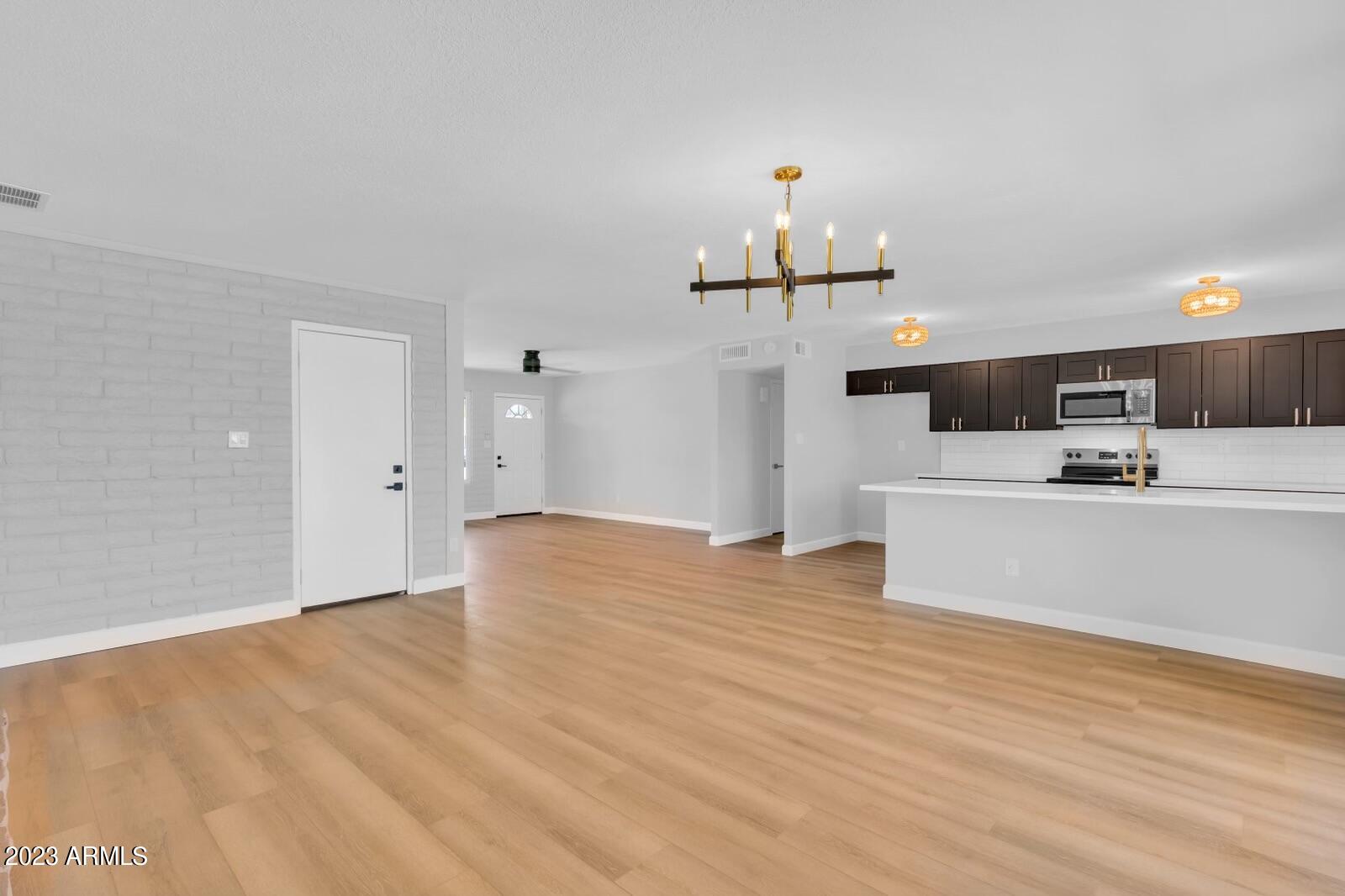 1264 E CAMPUS Drive