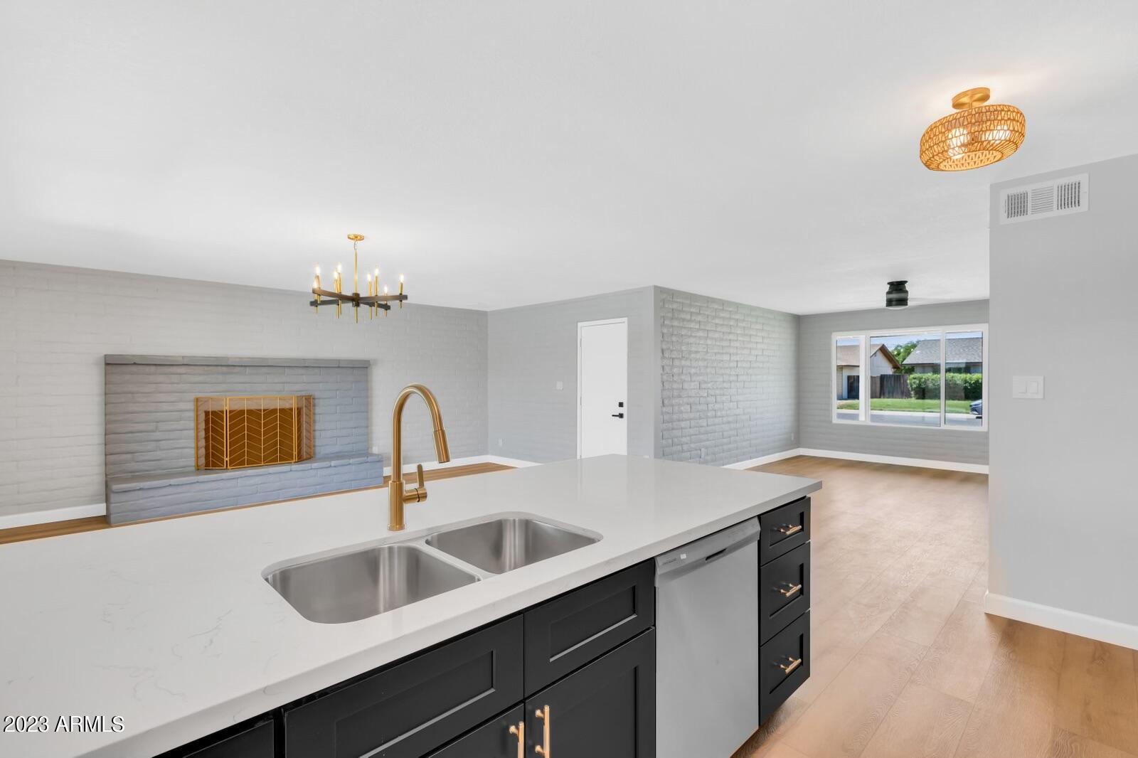 1264 E CAMPUS Drive