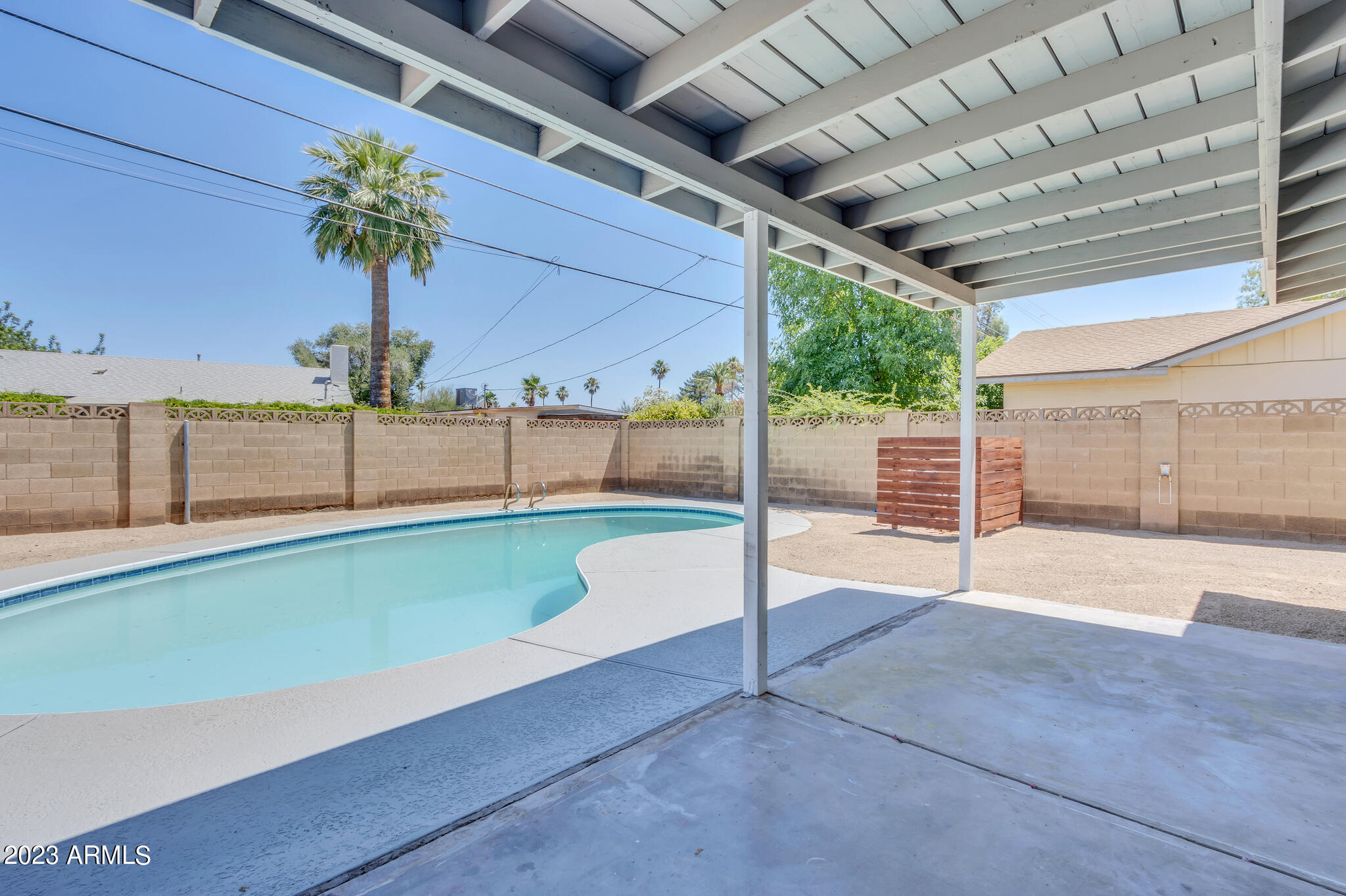 1264 E CAMPUS Drive