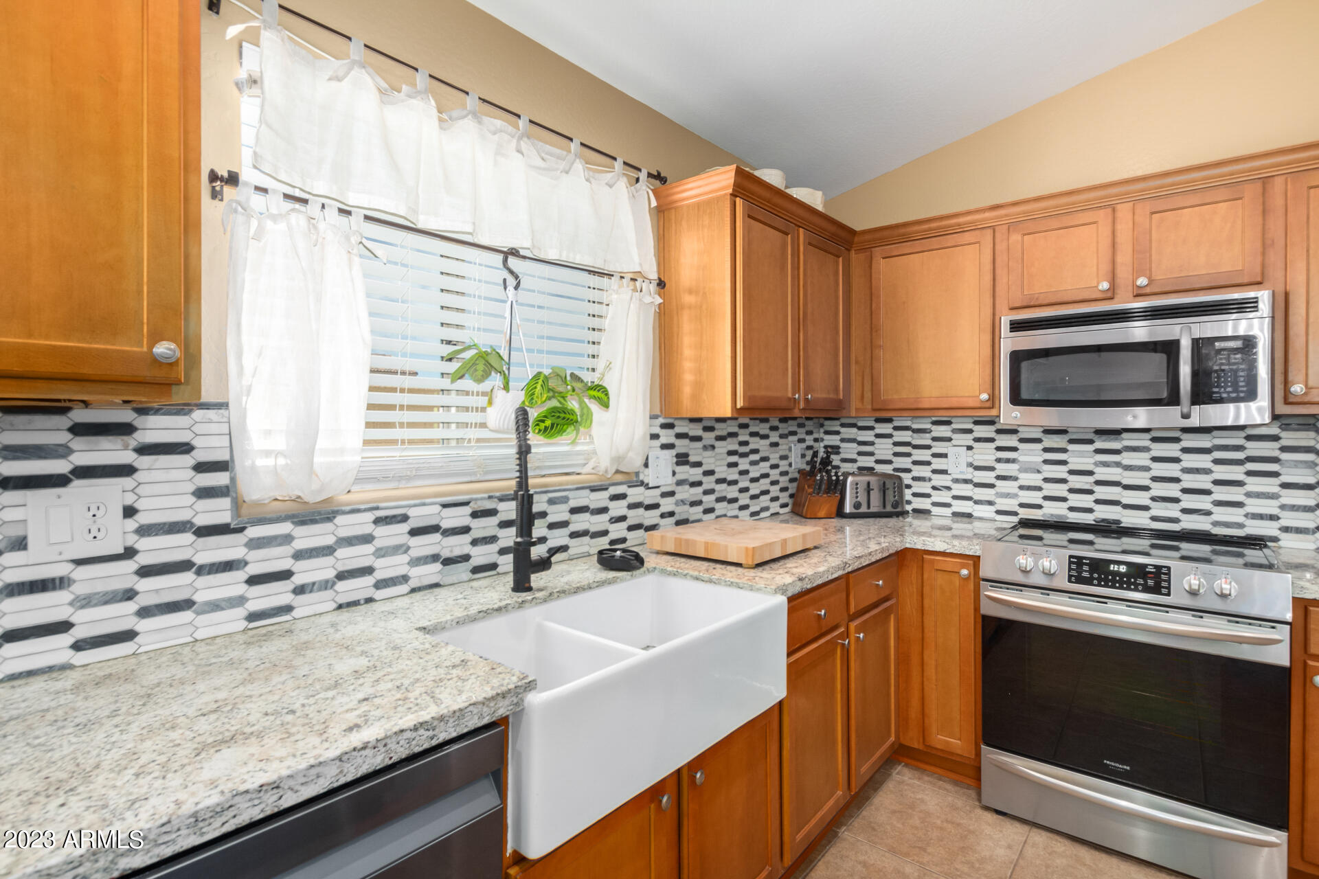 12509 W WINSLOW Avenue
