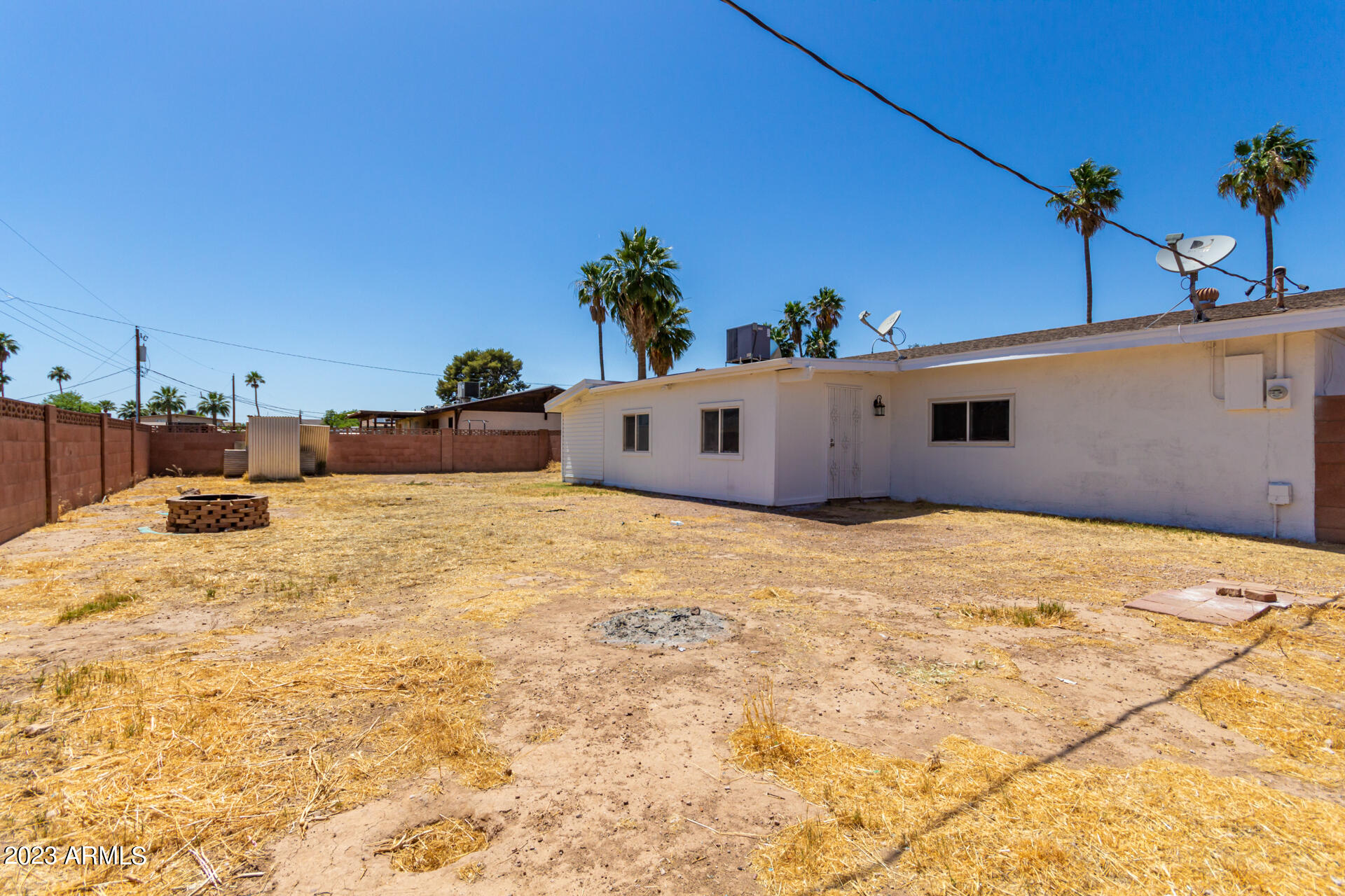 6259 W WOLF Street