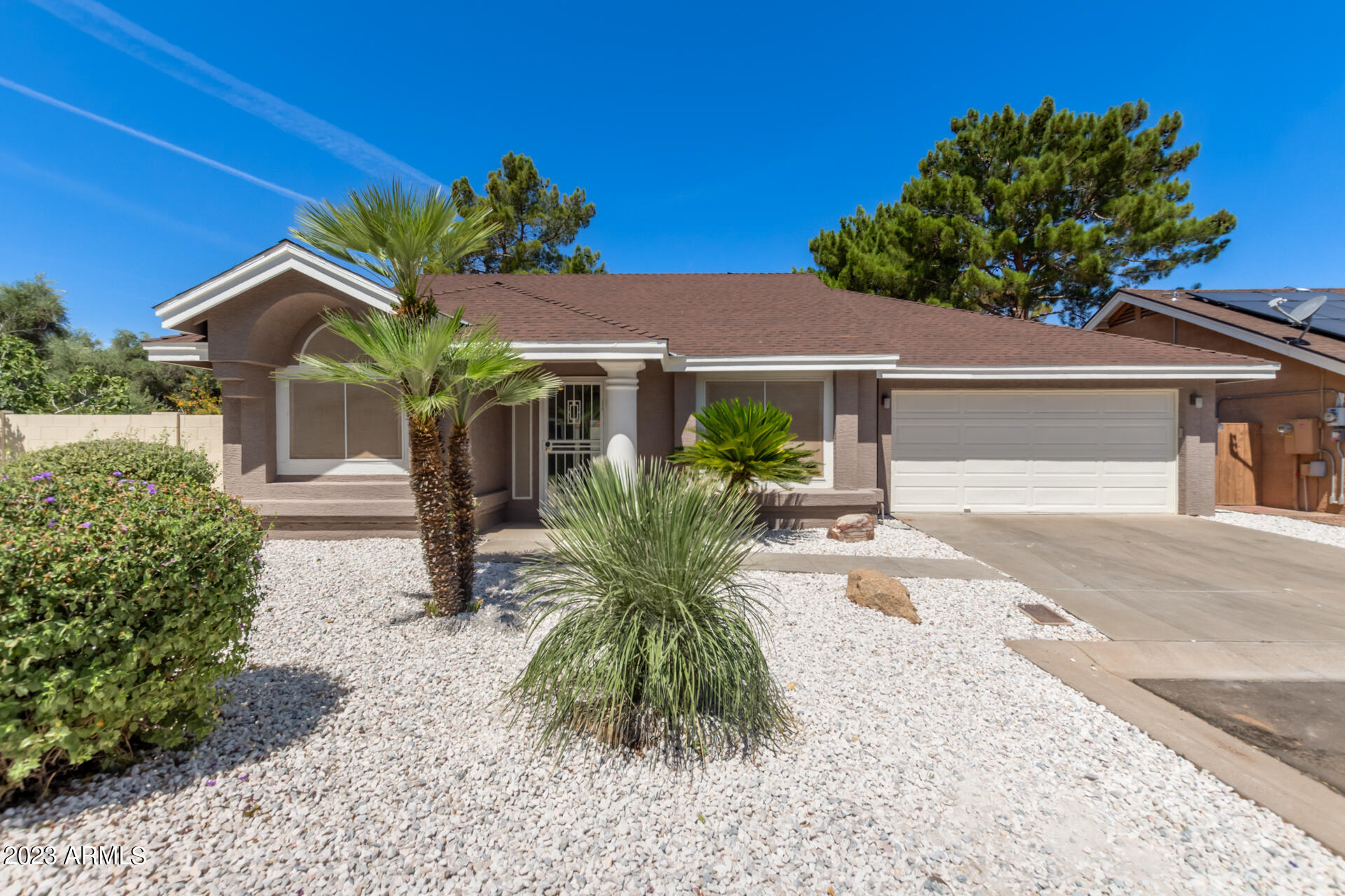 905 E ANNETTE Drive