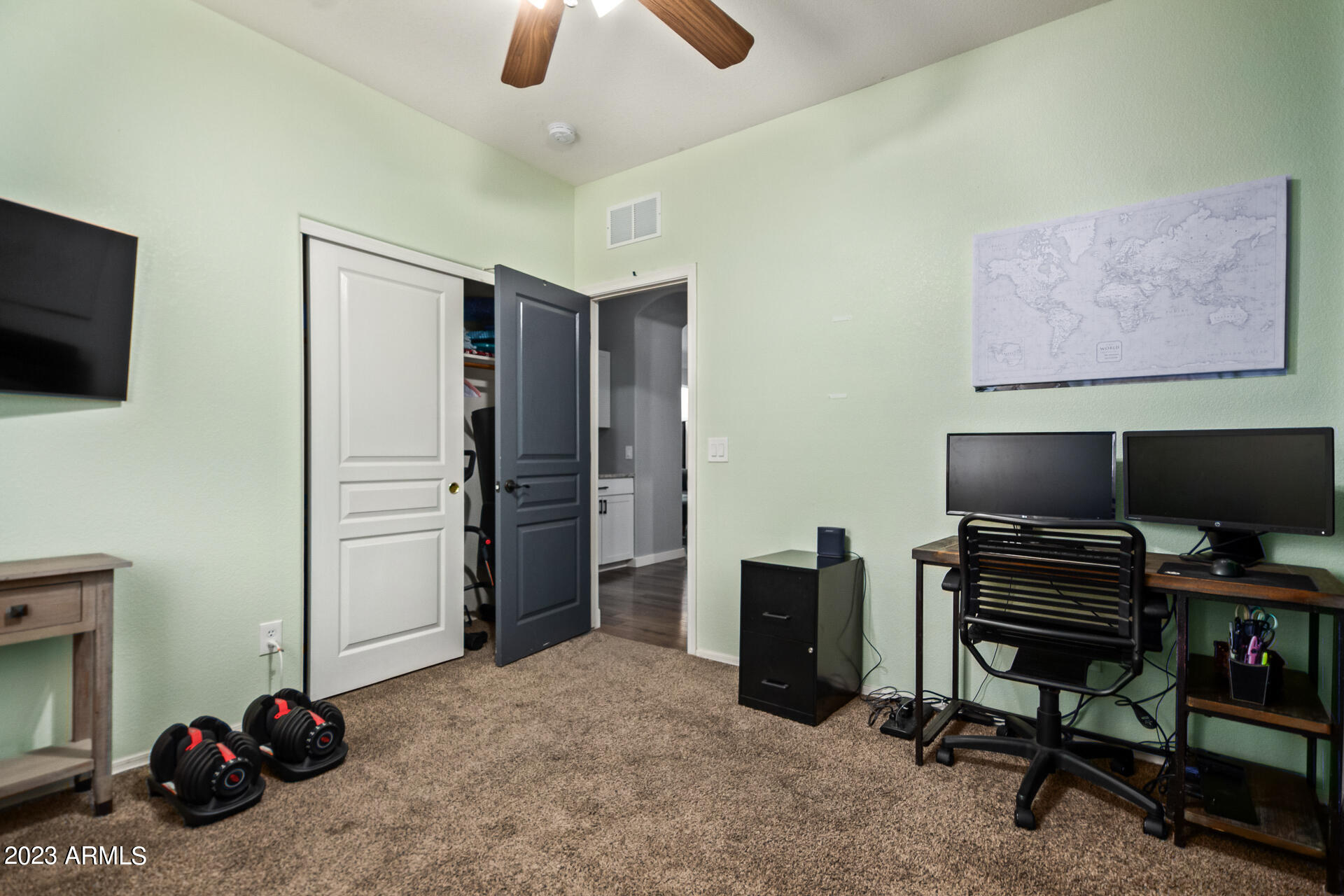 8402 W MARY ANN Drive