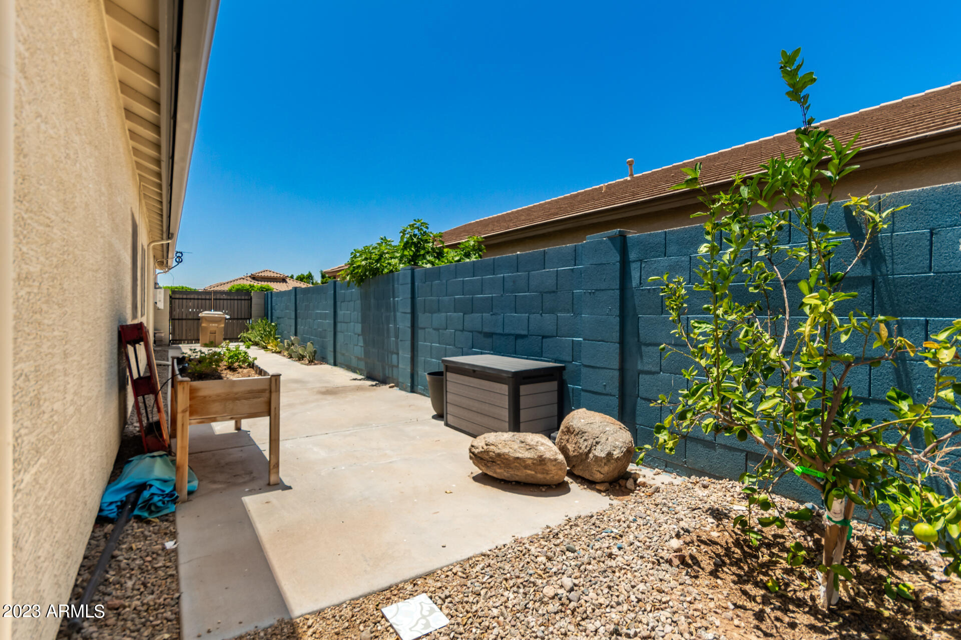 8402 W MARY ANN Drive