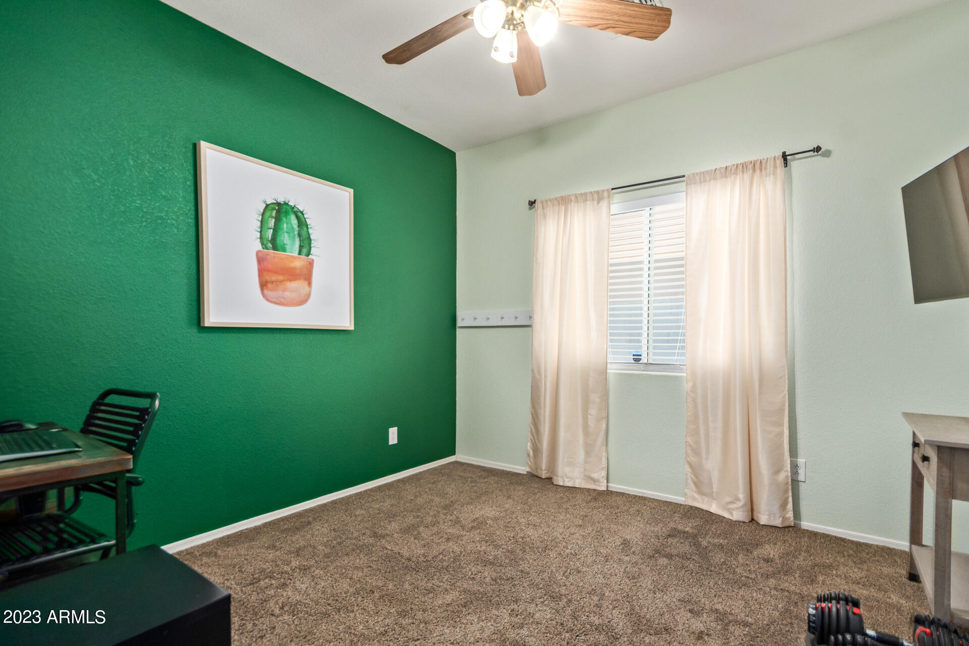 8402 W MARY ANN Drive
